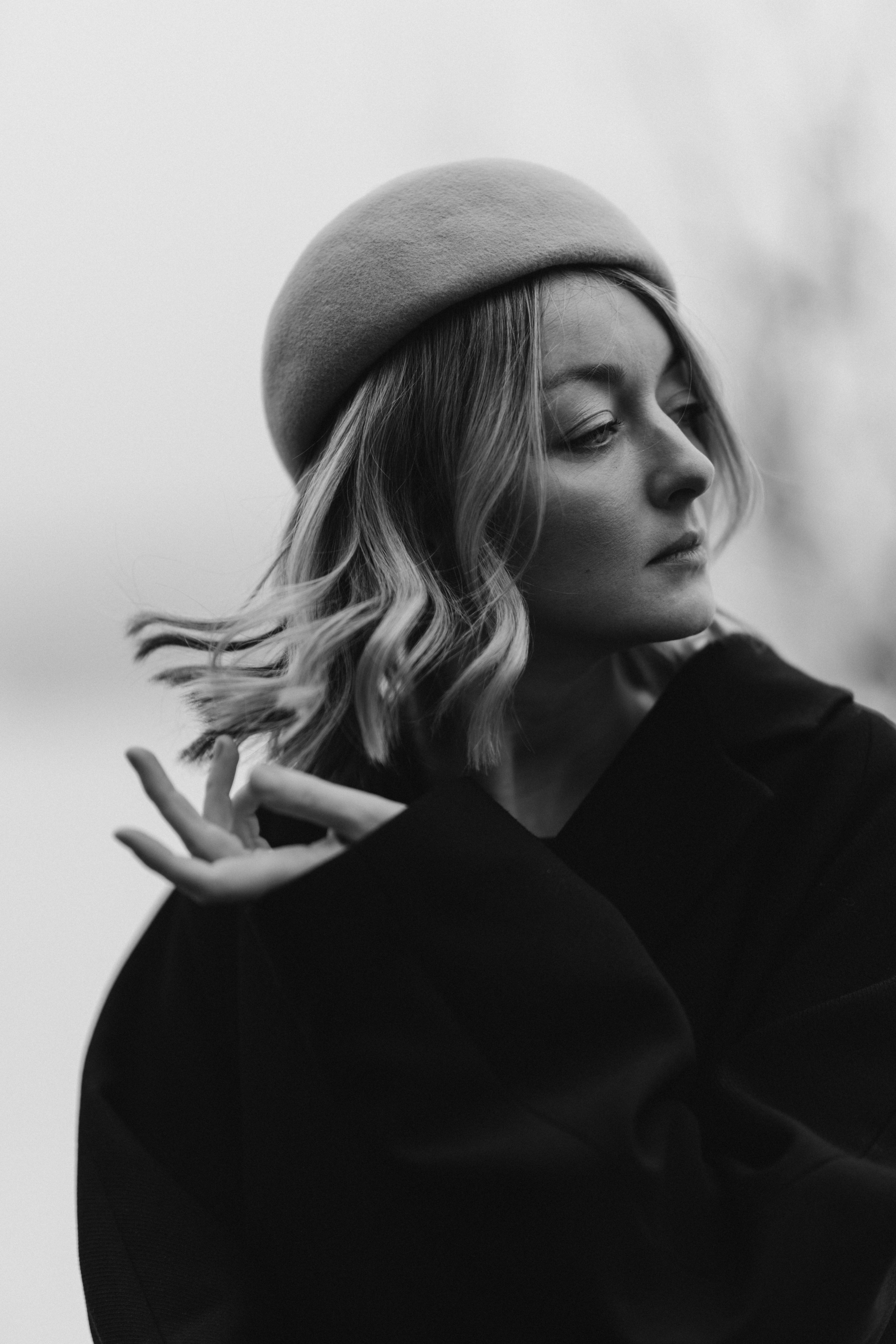 Woman phoshoot. Wedding and portrait photographer in Helsinki Vickan O