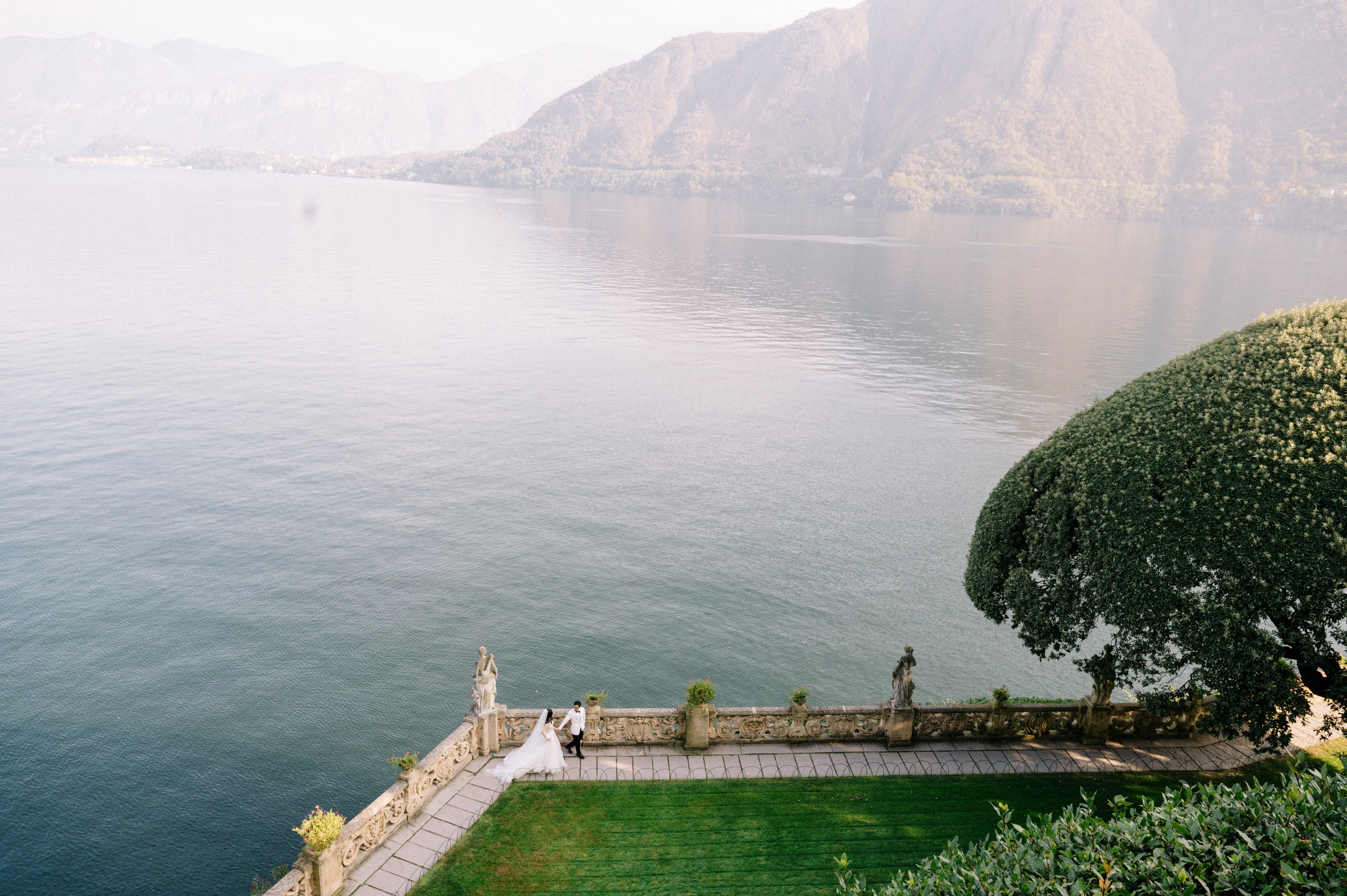 Lake Como. Lake Como Photographer — Proposal | Wedding | Elopement