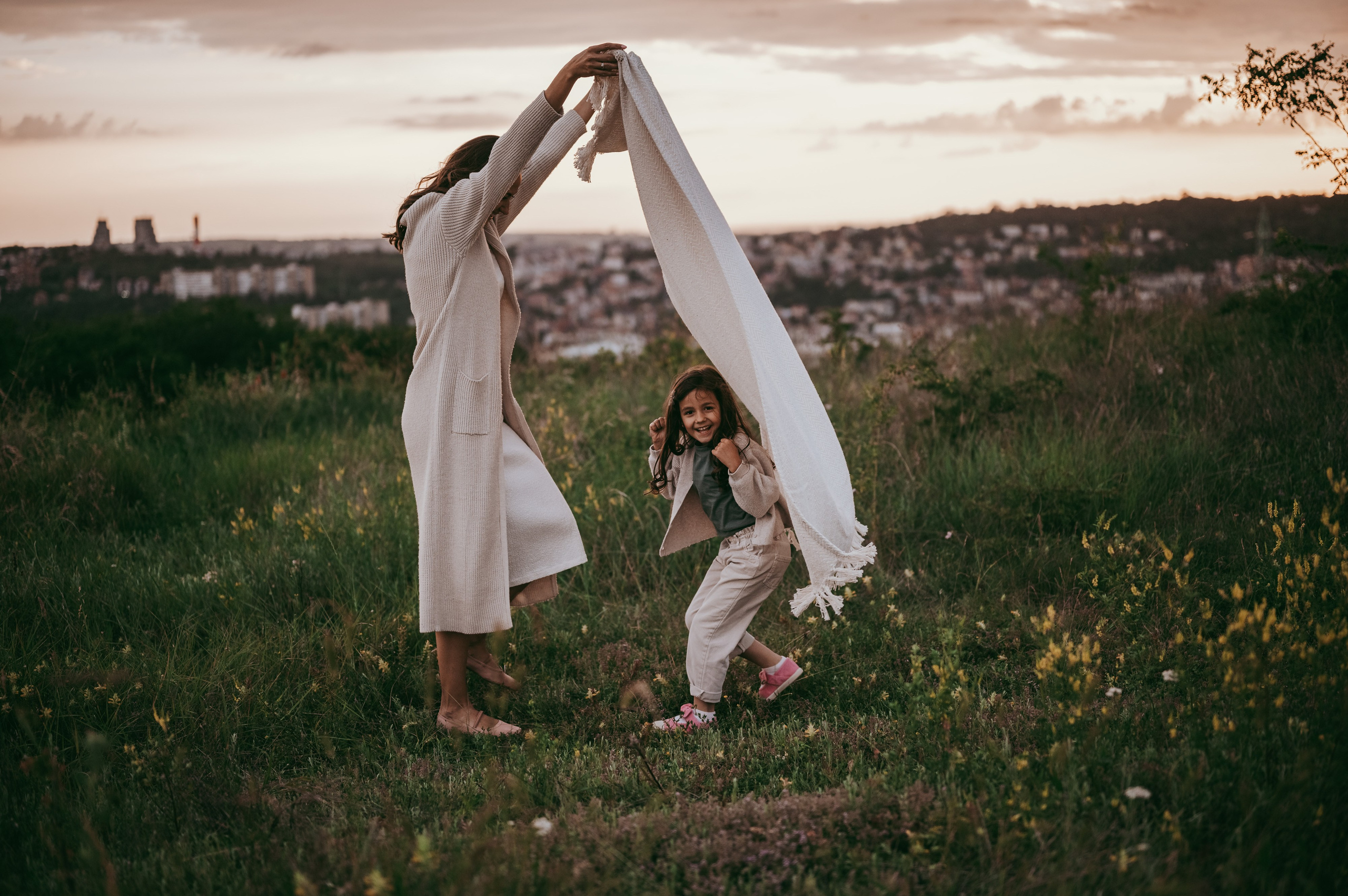 Bojana i Srna / mammy and me photosession. Deciji i porodicni fotograf u Beogradu Oksana Skendzic