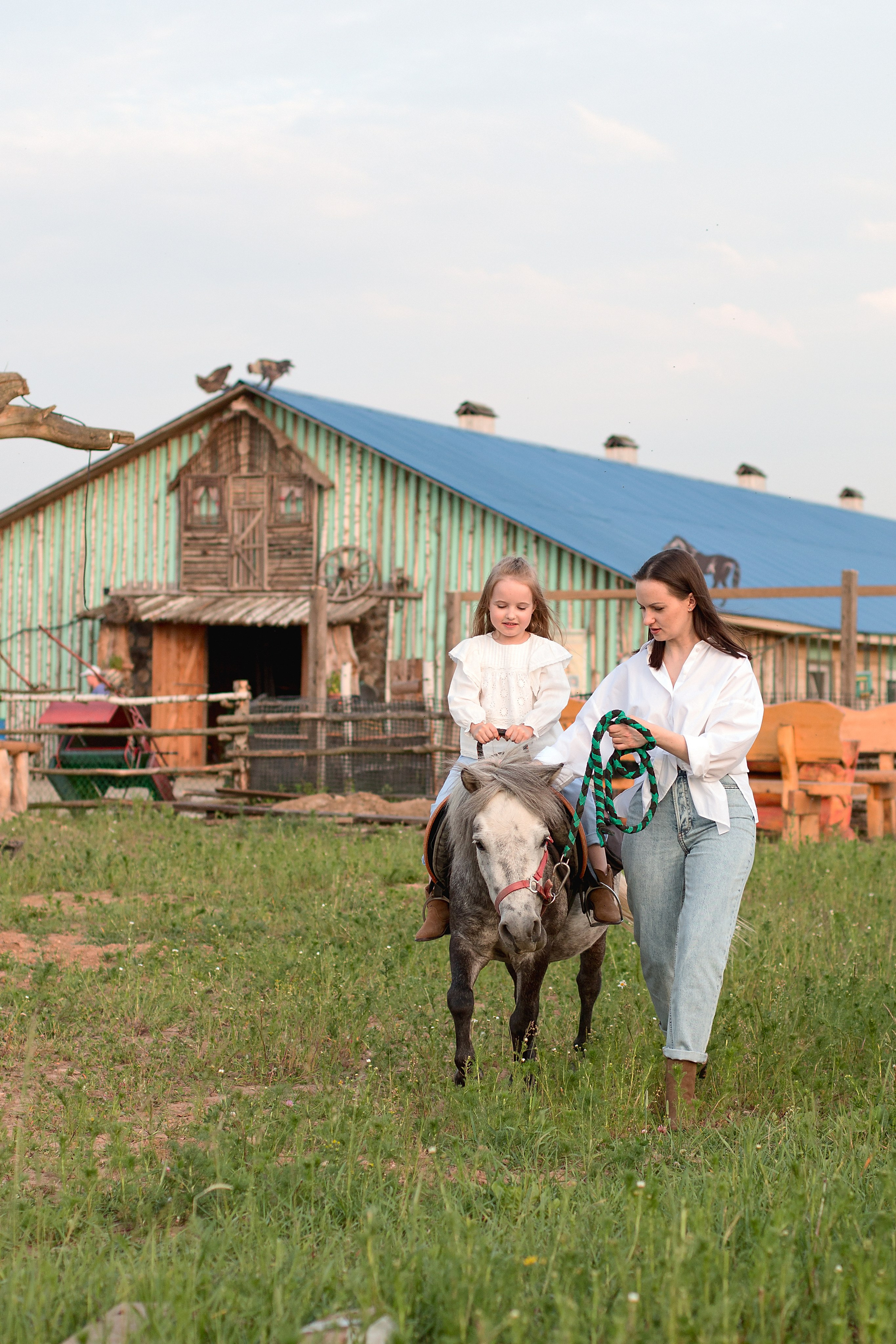 Конюшня. Детский и семейный фотограф в г. Бельцы