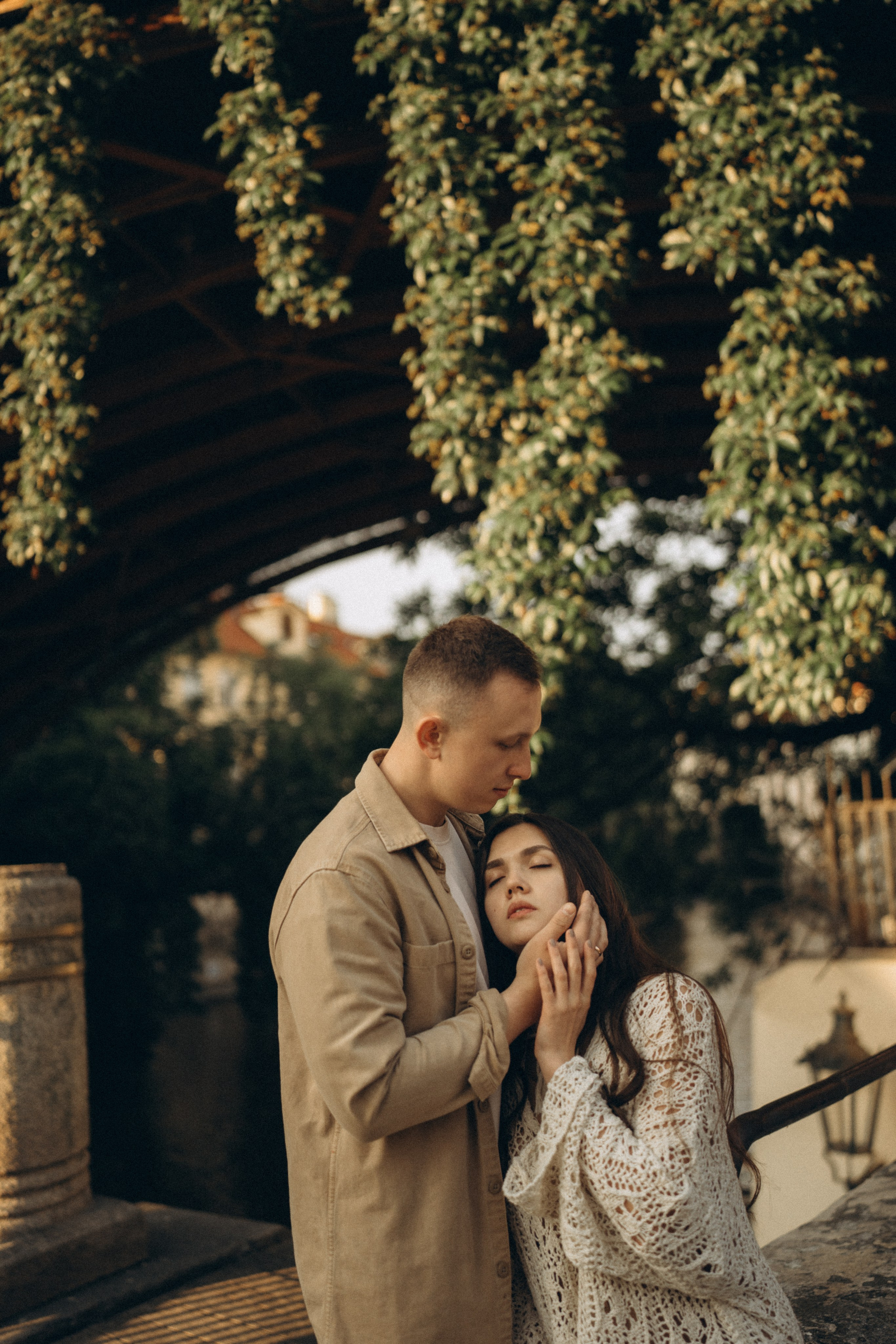 Prag Paarshooting. Elumi Fotografin Madeira