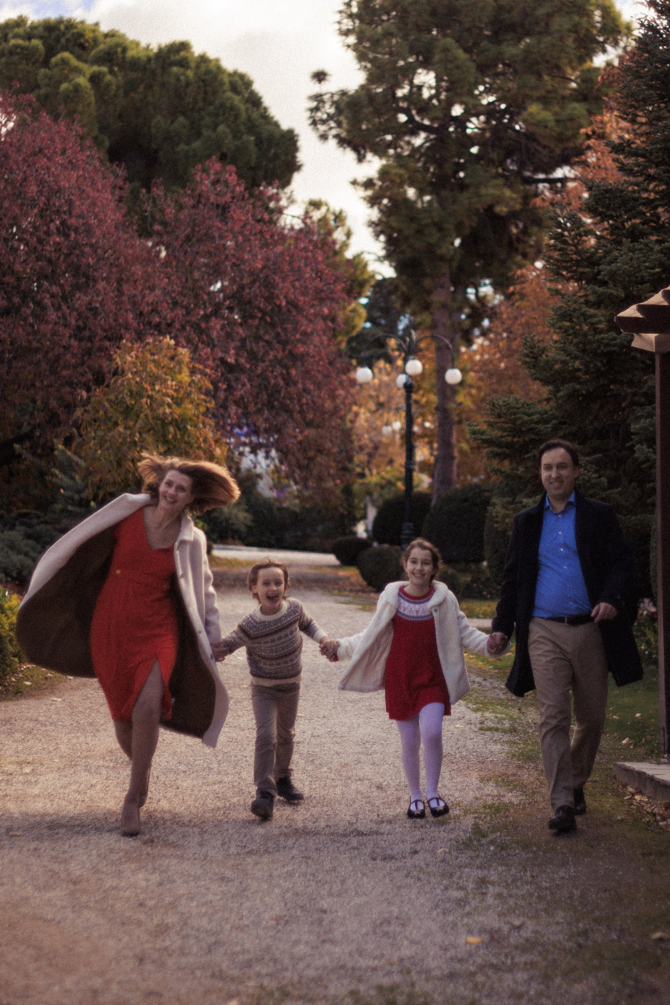 Autumn Family Photoshoot in park of Athens. Photographer in Greece Kristina