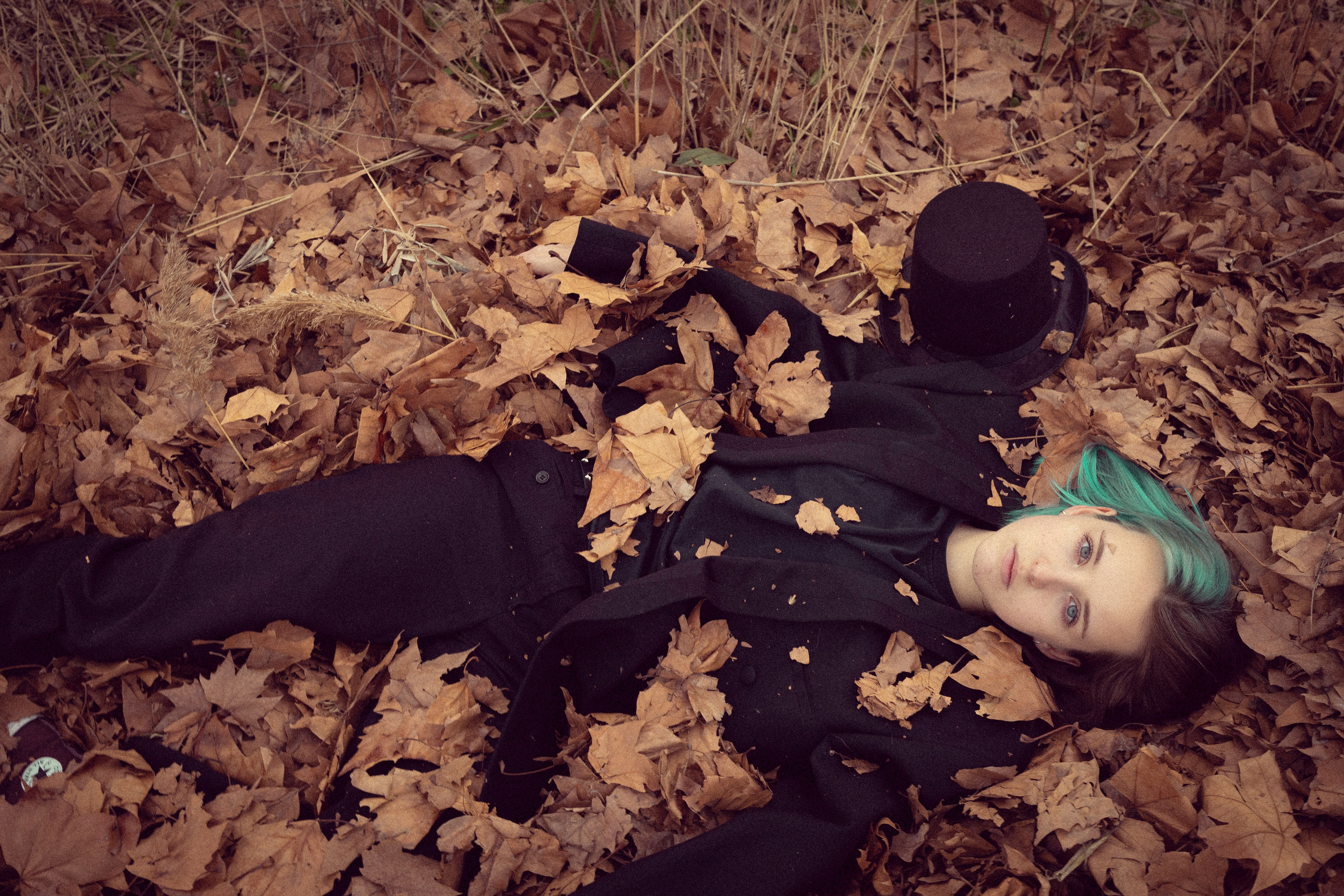 Portrait de femme charismatique. Histoires d’amour, séances photos de famille et de mariage en France