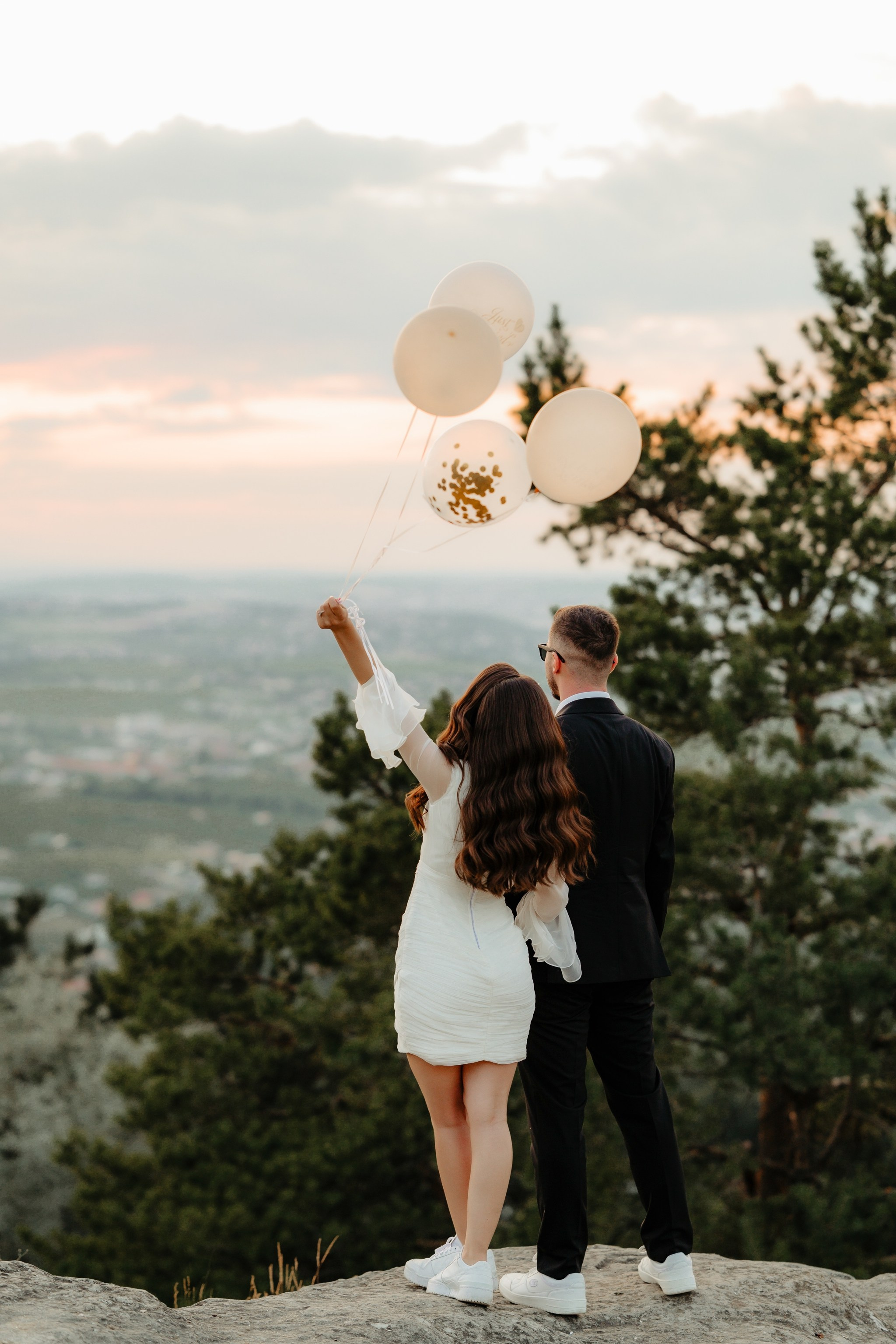 Sedinta foto la cununia civila. Proud Vision Weddings | Wedding Photography & Film — Servicii profesionale Foto Video Nunta Iasi