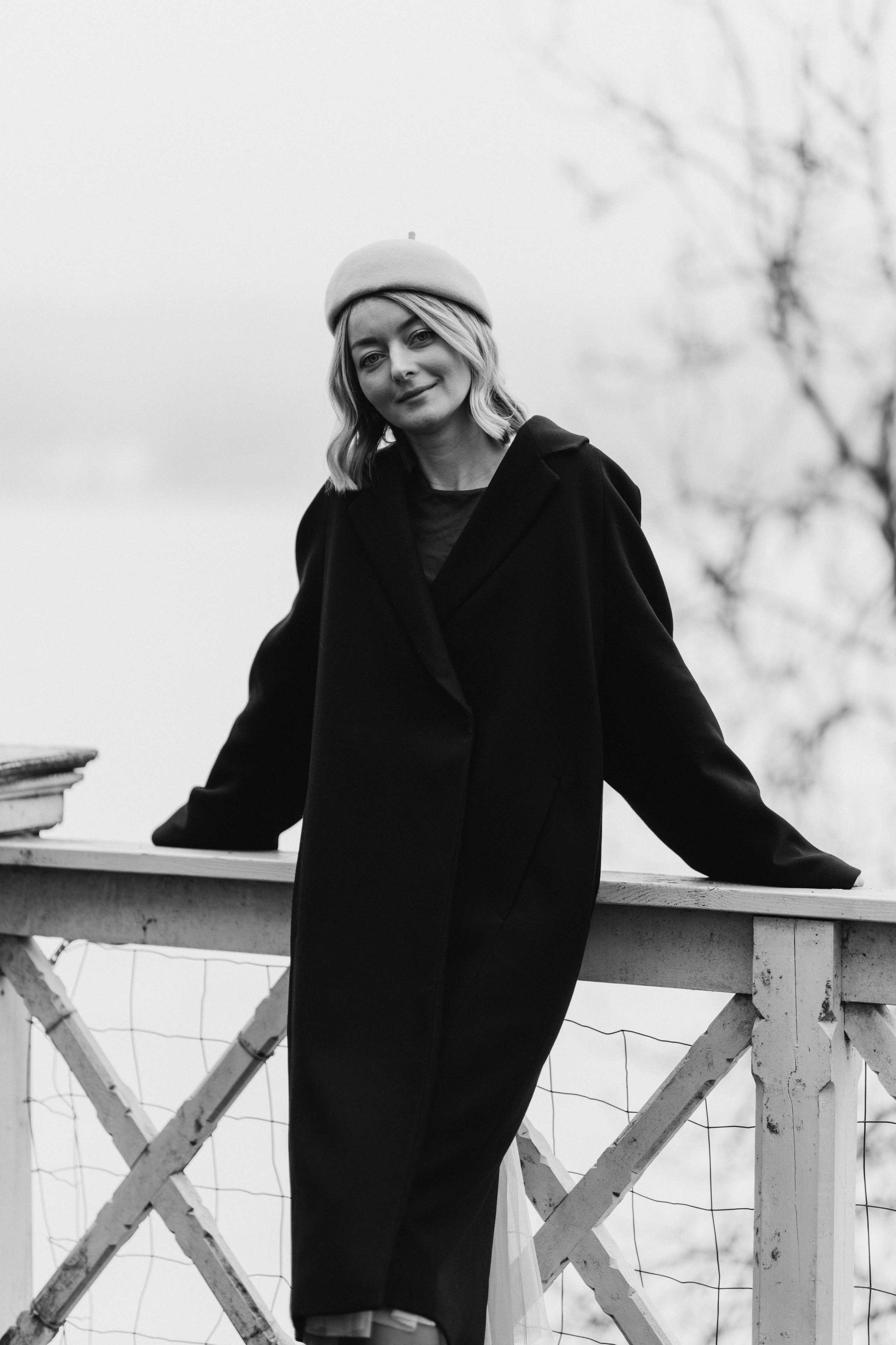 Woman phoshoot. Wedding and portrait photographer in Helsinki Vickan O