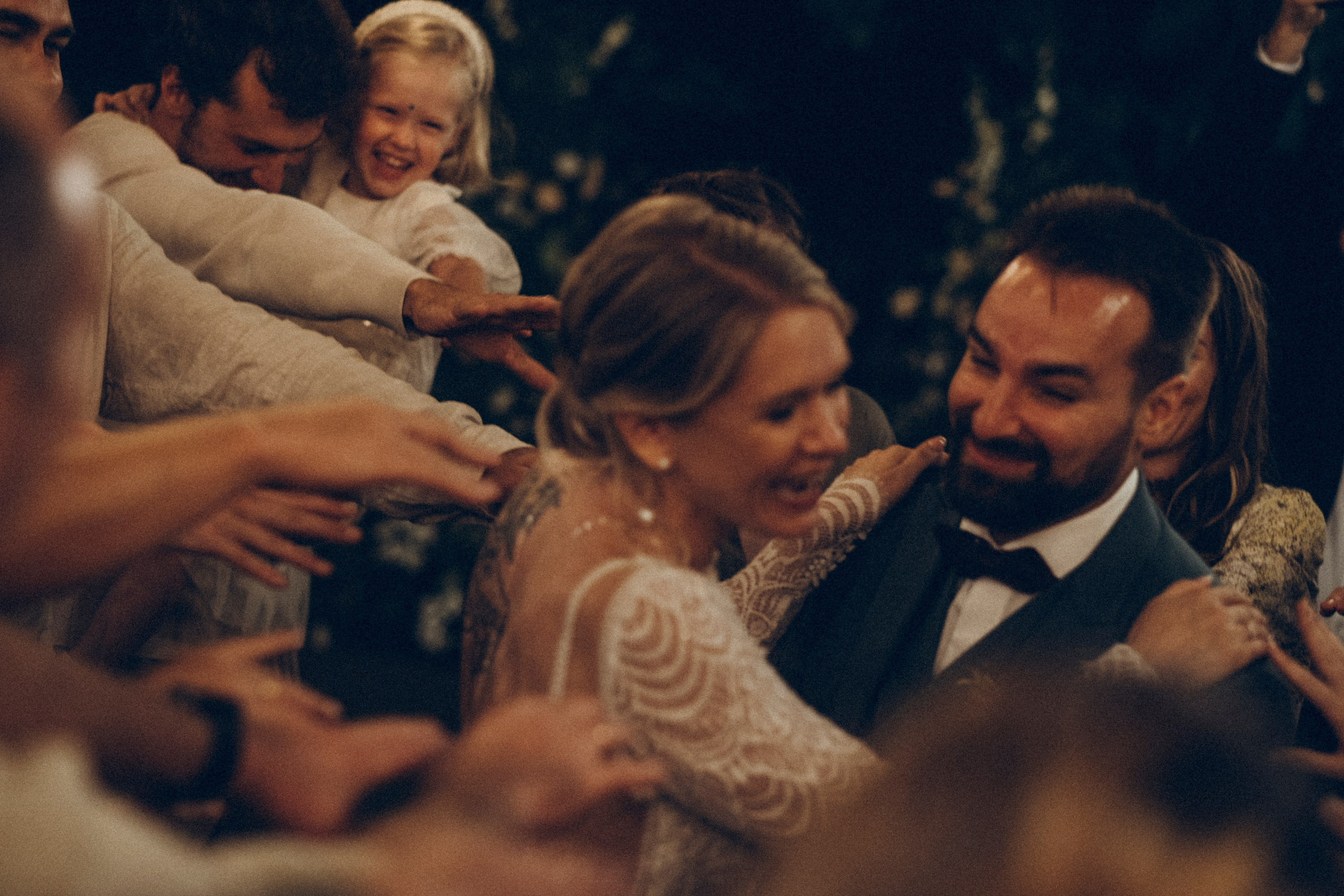 Contacts. Paola wedding photographer / videographer in Barcelona