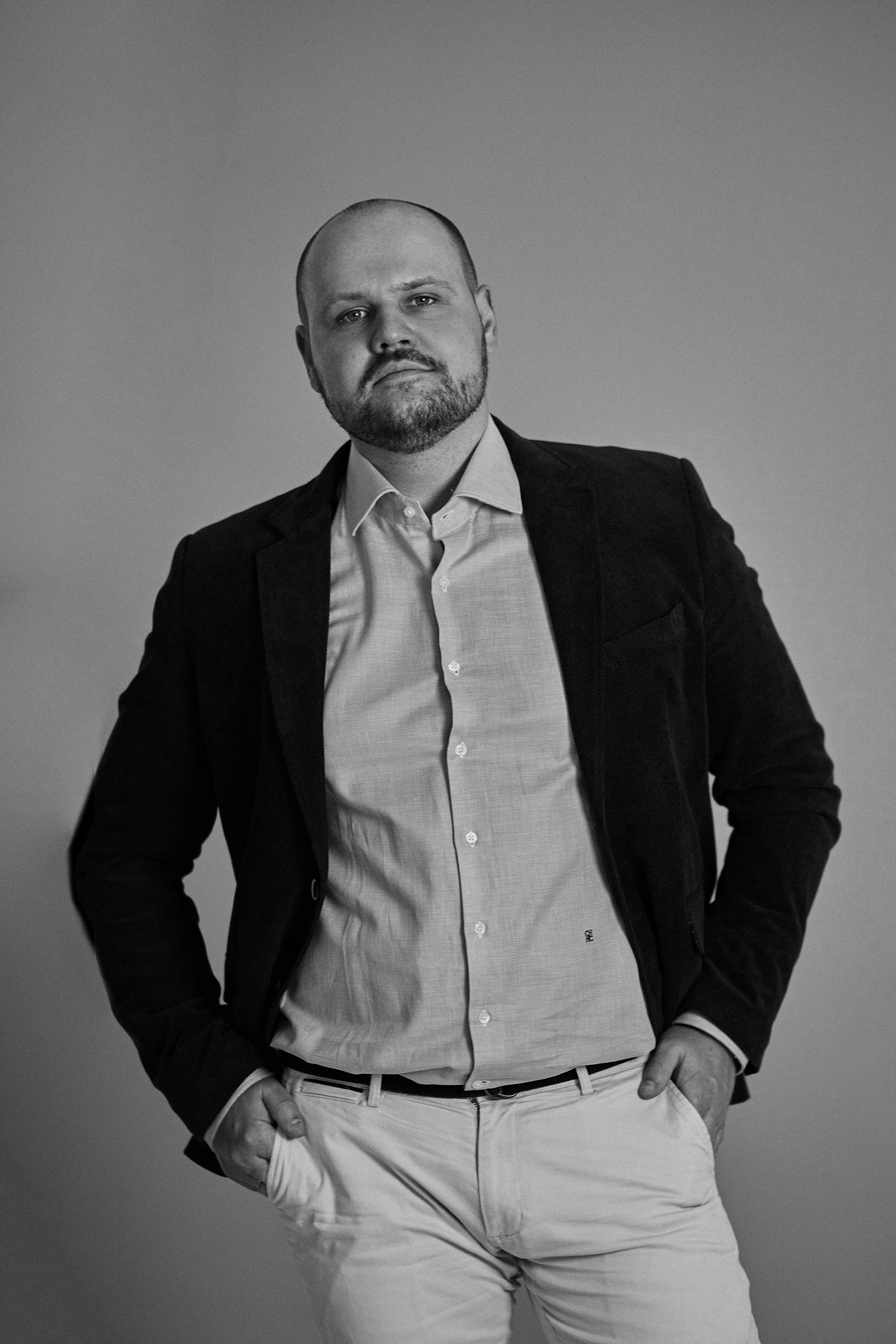 Денис. Бизнес портрет. Фотограф в Барселоне Жанна Захарченко