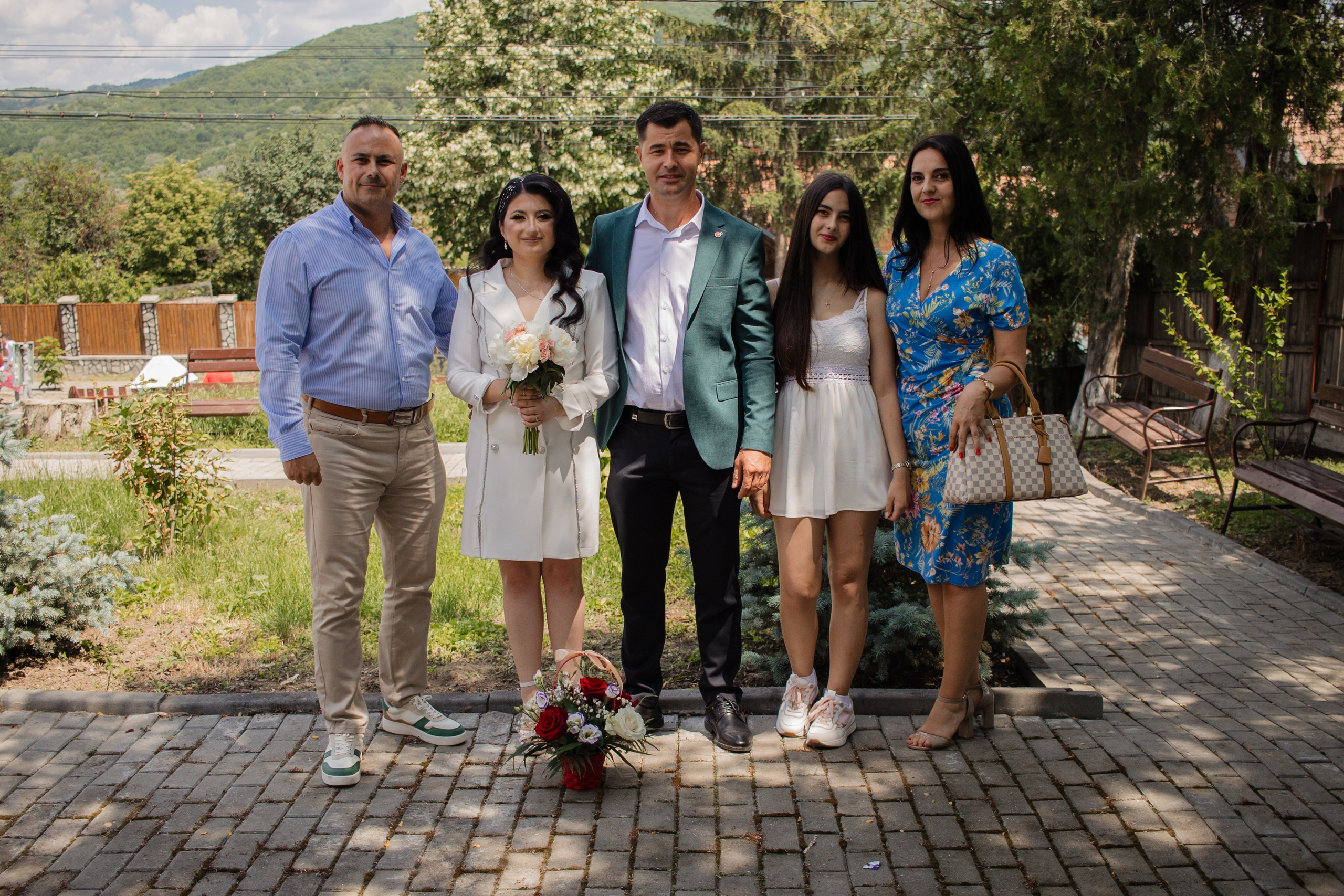 Nadia & George. Fotograf si videograf — evenimente si studio