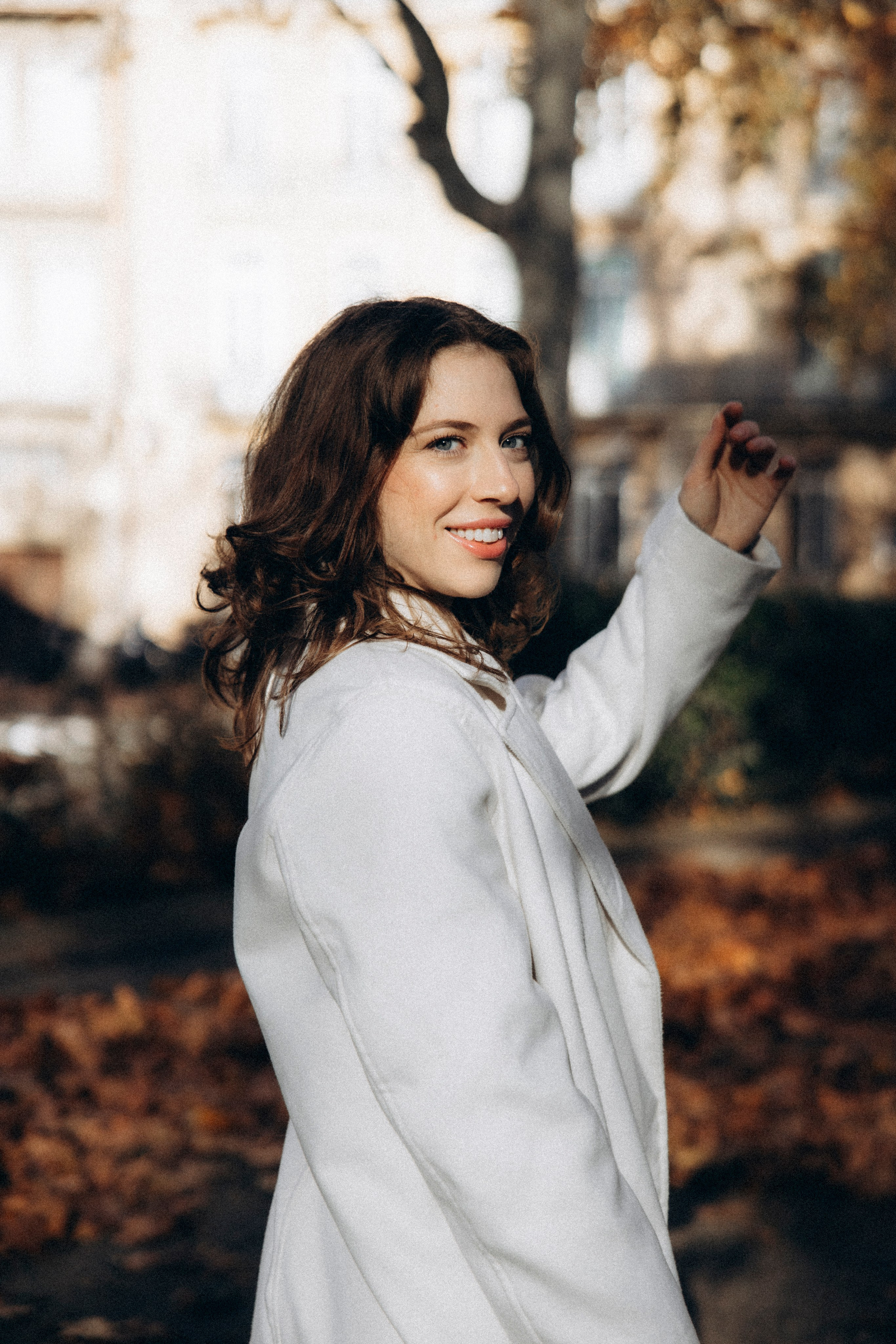 Autumn photoshoot for Elizaveta in Toulouse. Eugenie Smirnova — wedding, corporate and lifestyle photographer in Toulouse and Southwest France