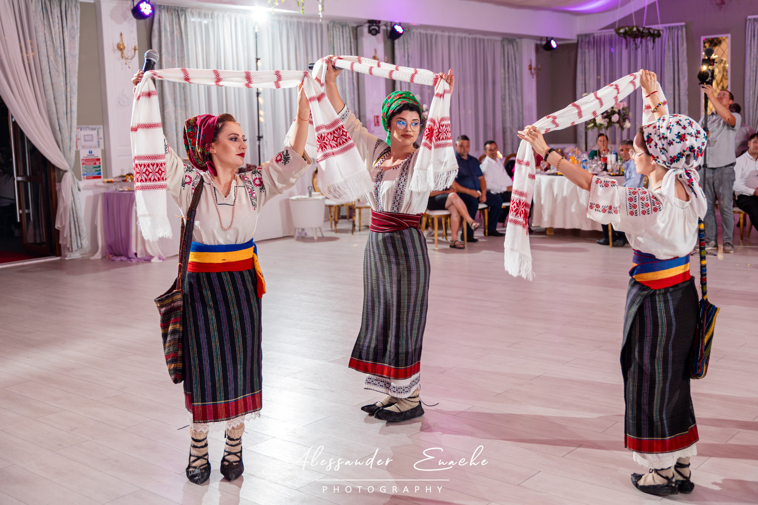 Robert & Ana Maria. Fotograf prin #Piatraneamt-Alessander Enache