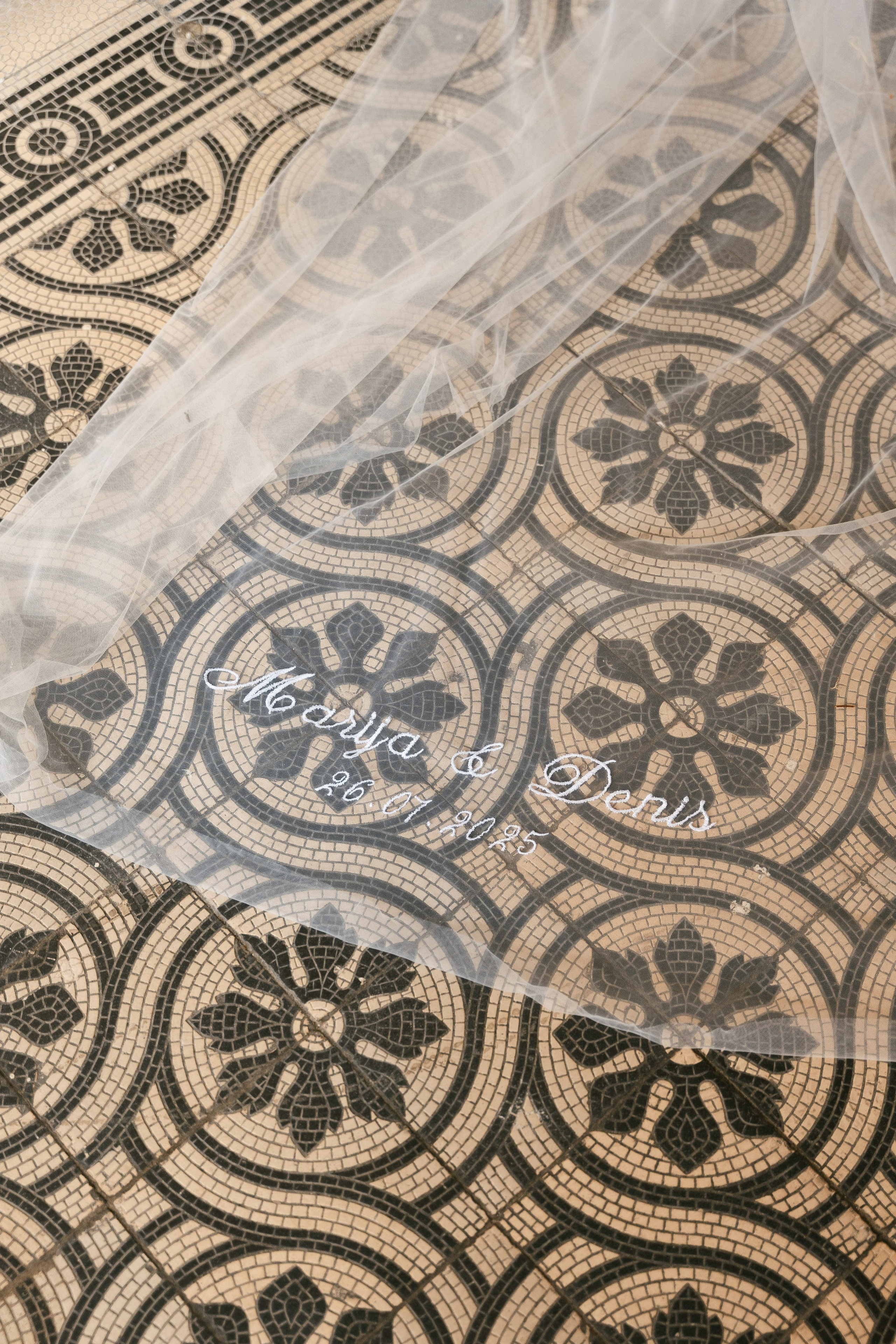 M&D|Between City Lights and Hidden Oasis. Black Sheep Produkcija| Wedding Photography and Wedding Films, based in Kragujevac, Europe / Fotograf i videograf, Kragujevac, Srbija