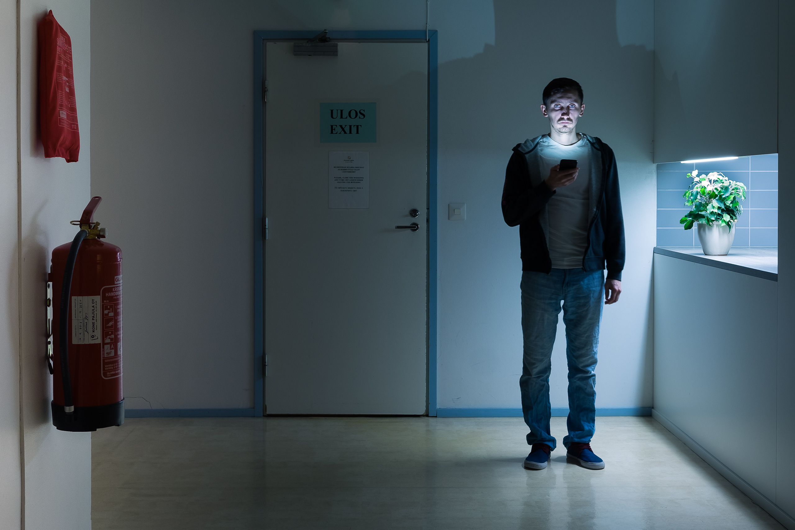 Q_u_a_r_a_n_t_i_n_e_. Main