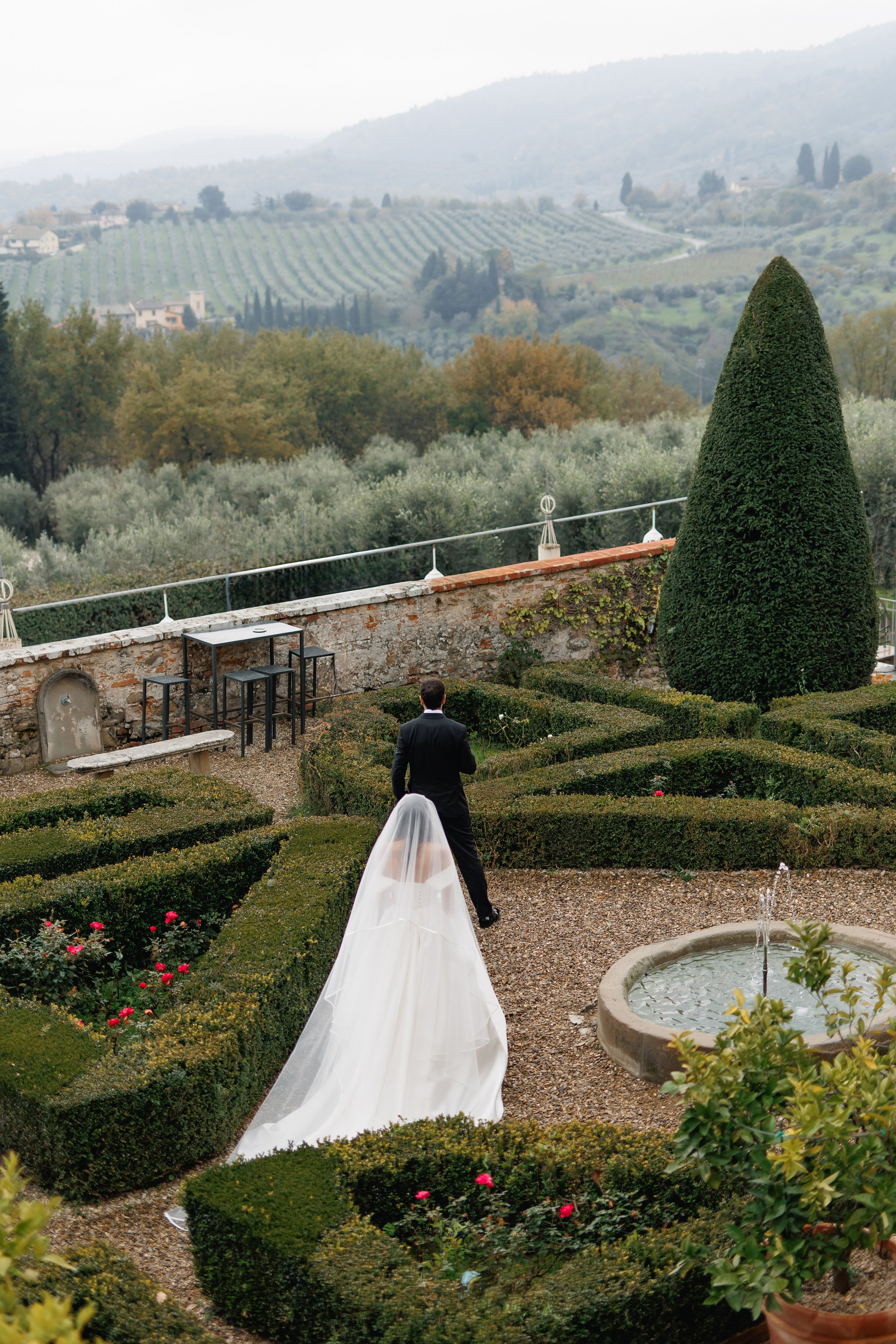 Destination wedding Photographer Italy Tuscany Rome Como Umbria. Wedding Photographer Rome Tuscany Como Sicily Puglia Amalfy Italy- Oksana Savenchuk
