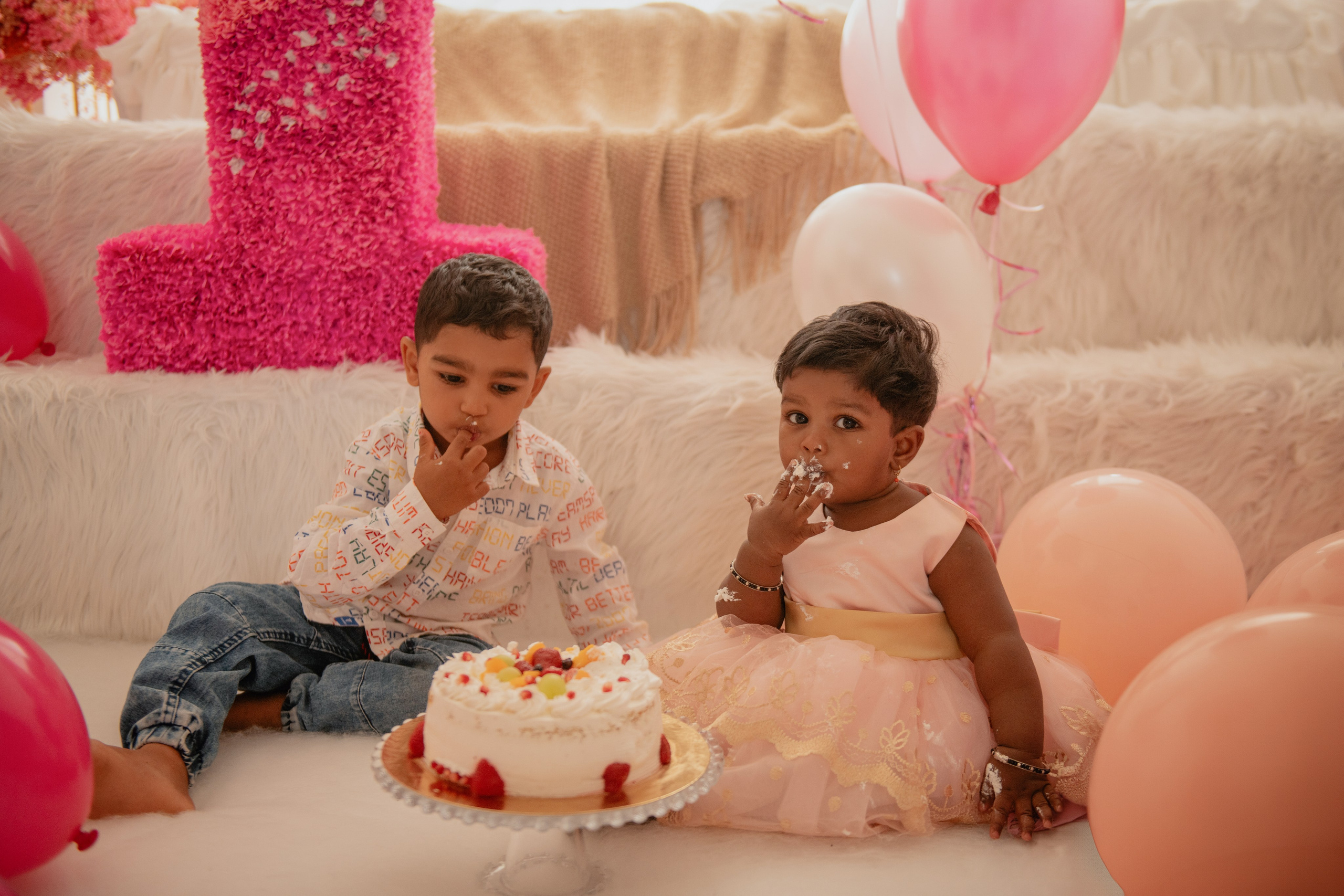 Съемка дня рождения в студии в центре Праги. Профессиональный фотограф в Праге Анастасия Харитонова