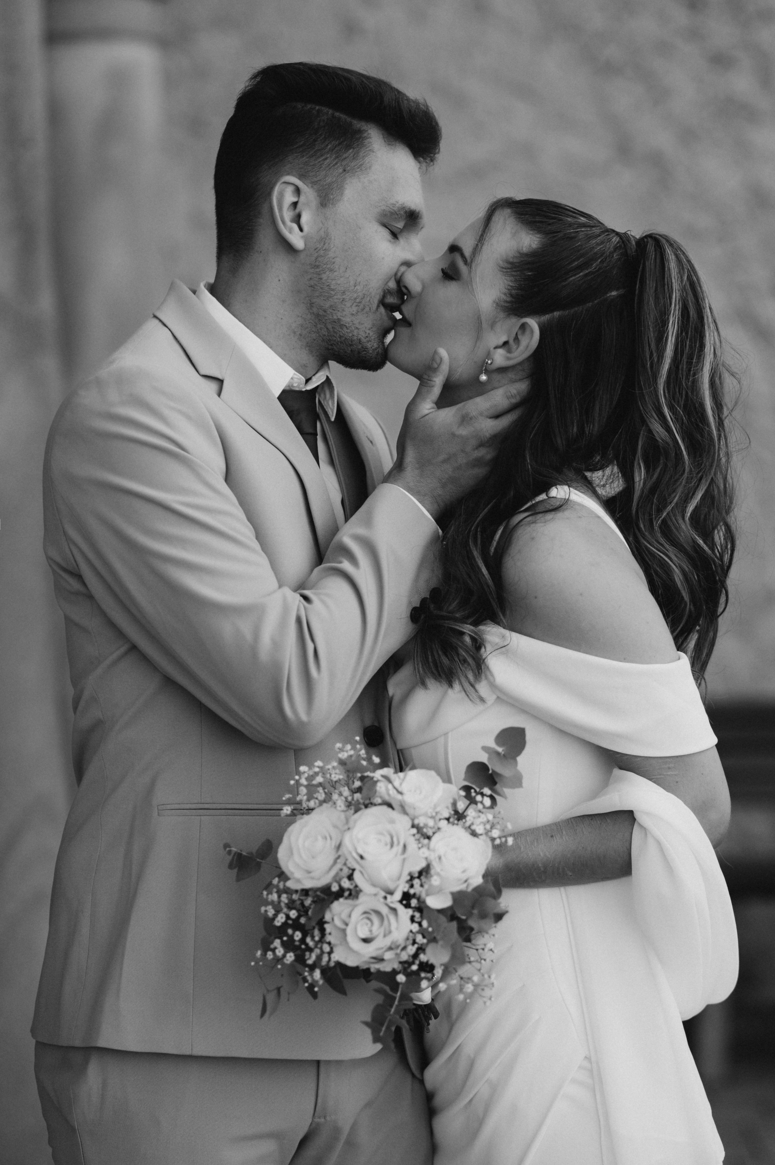 CIVIL WEDDING IN STADTSCHLOSS IN HERRIEDEN. Photographer in Nuremberg Irina Mehnert from Ansbach