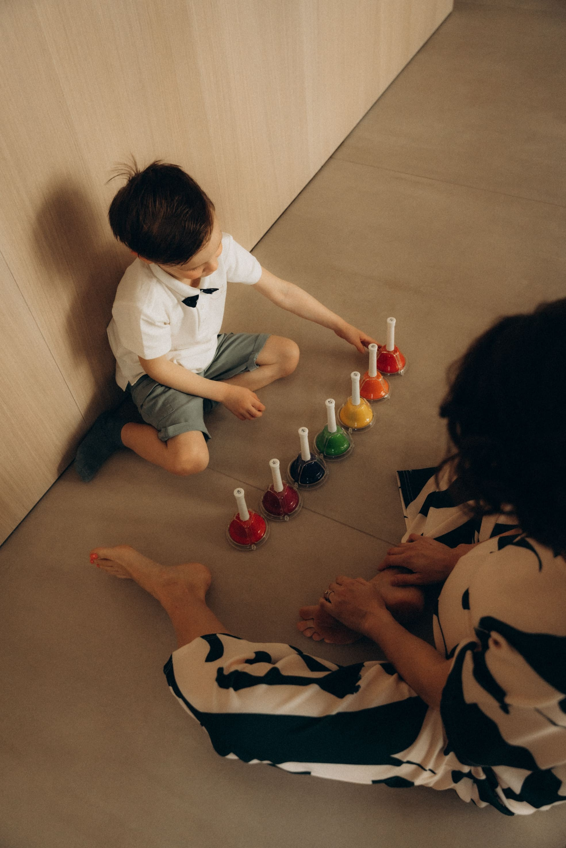 Warme familie fotoshoot. Little Birdie – Jouw familie- en huwelijksfotograaf in België en daarbuiten