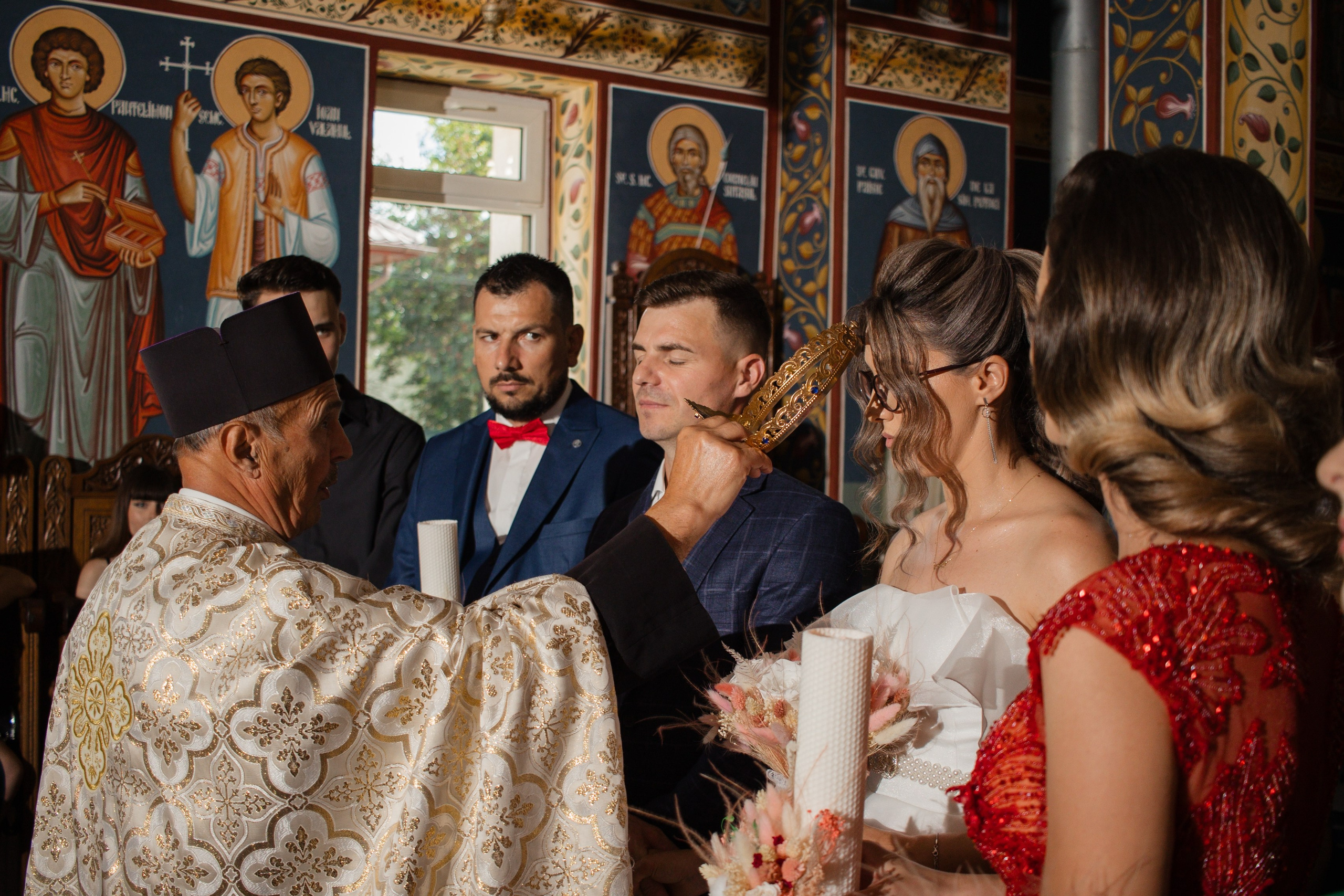 Oana & Vasile. Fotograf si videograf — evenimente si studio