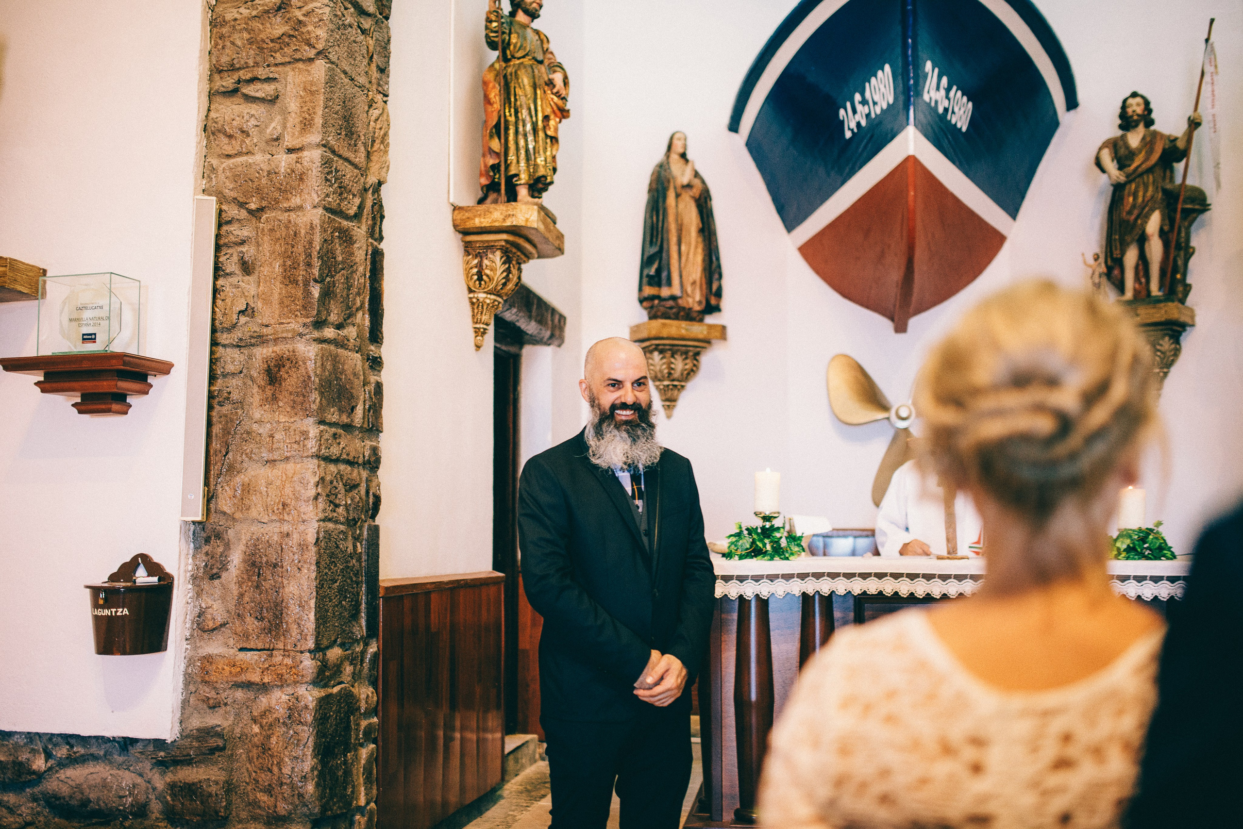 Una boda de ensueño en San Juan de Gaztelugatxe. Fotógrafo profesional Bilbao