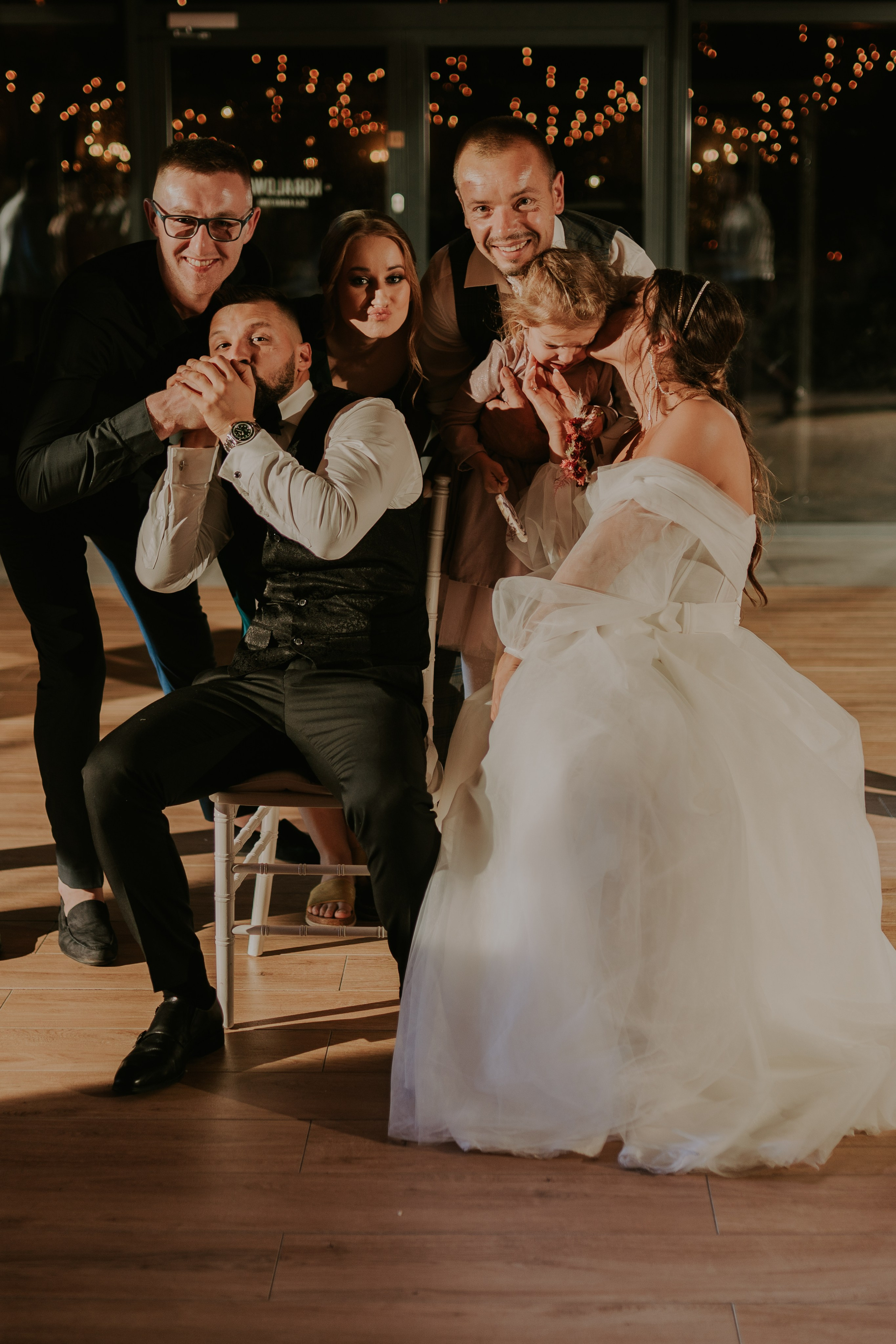 Sala Koralowa w Jaworzu: Opowieść o ślubie Nikoli i Kacpra. Karkowskafoto - fotografia miłości