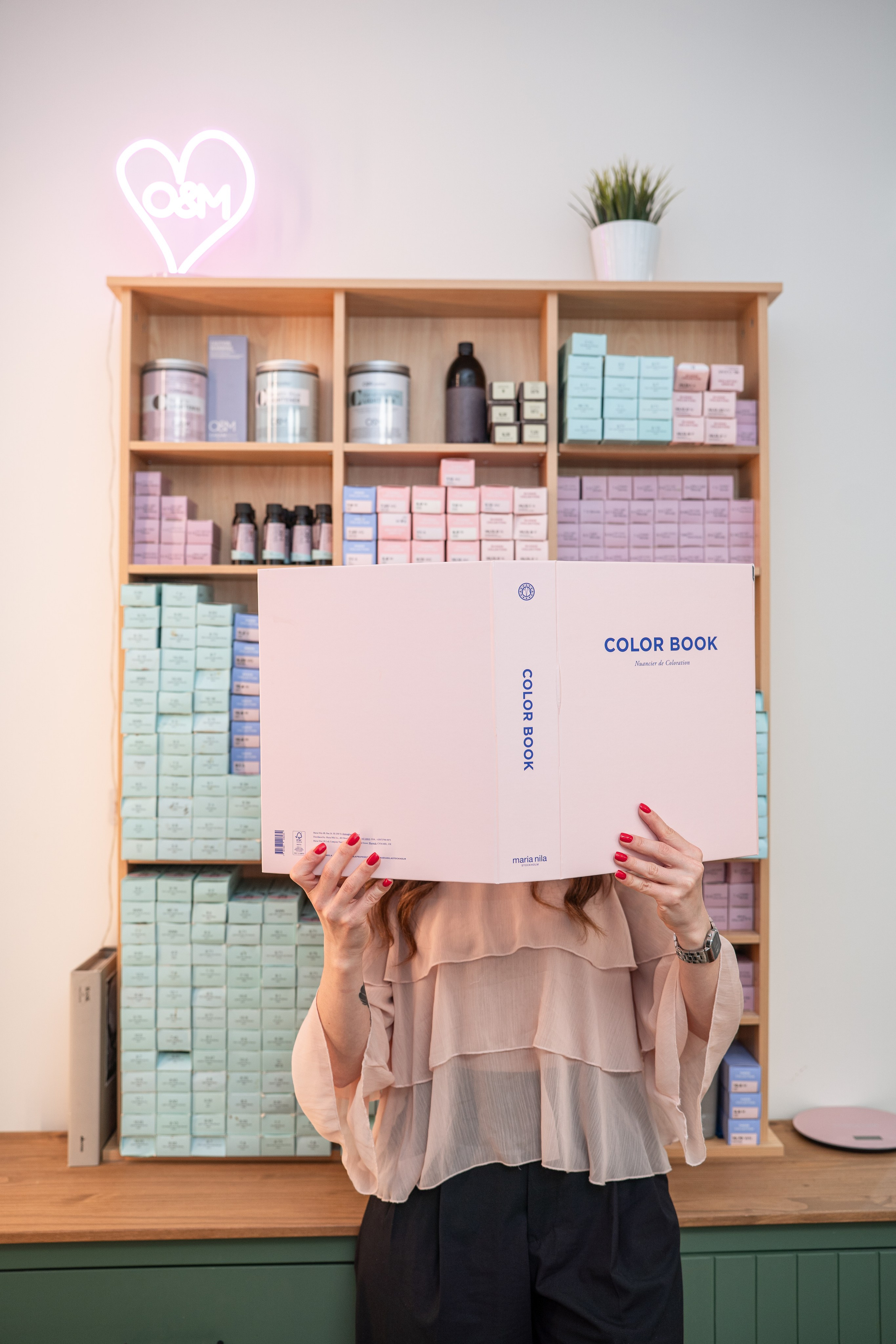 Content shooting for Salon BLOU. Photographer in Madrid, Spain. Alyona Belyaninova