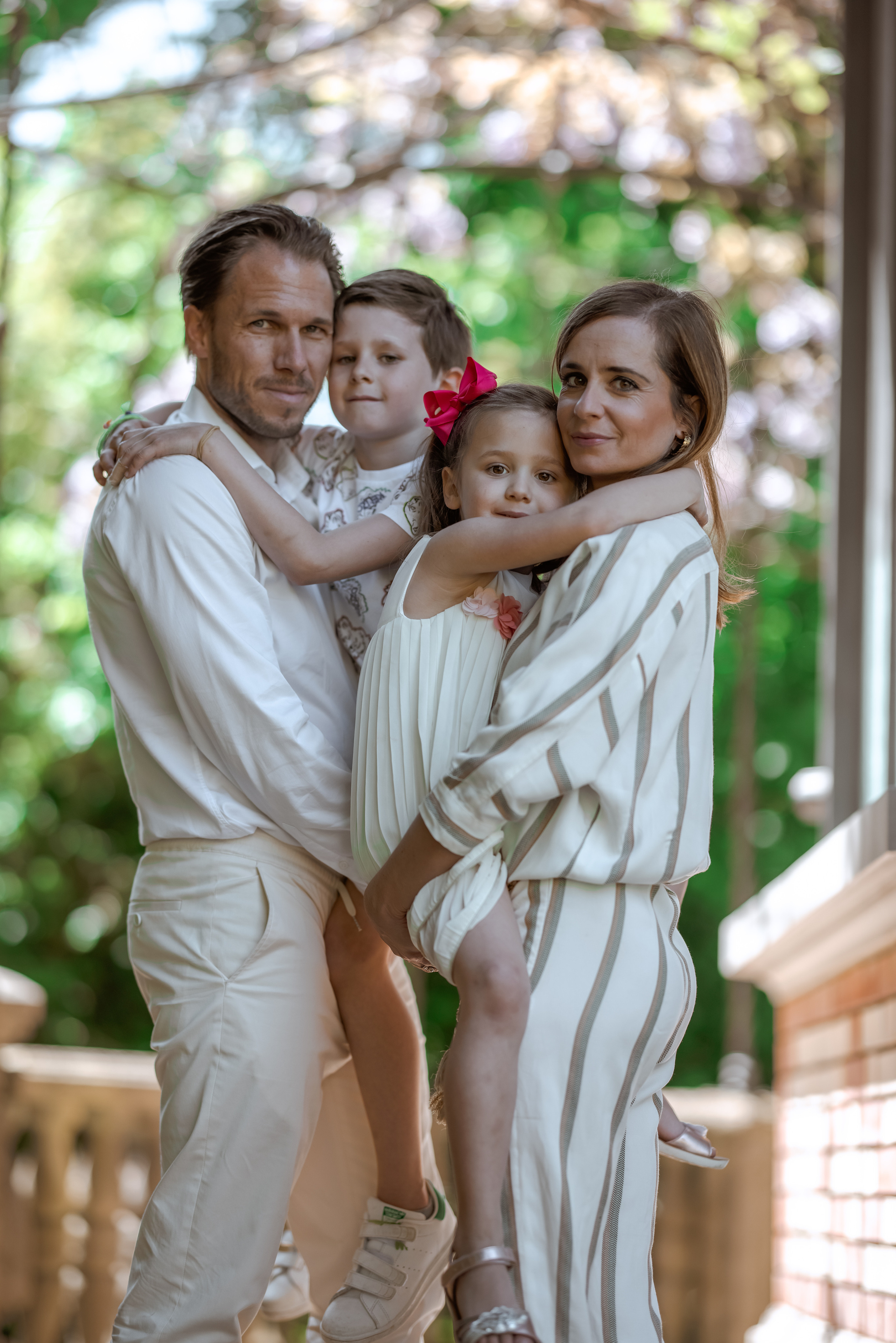 Veronique & Claudio. Family photographer Zurich & Switzerland Daria Moore