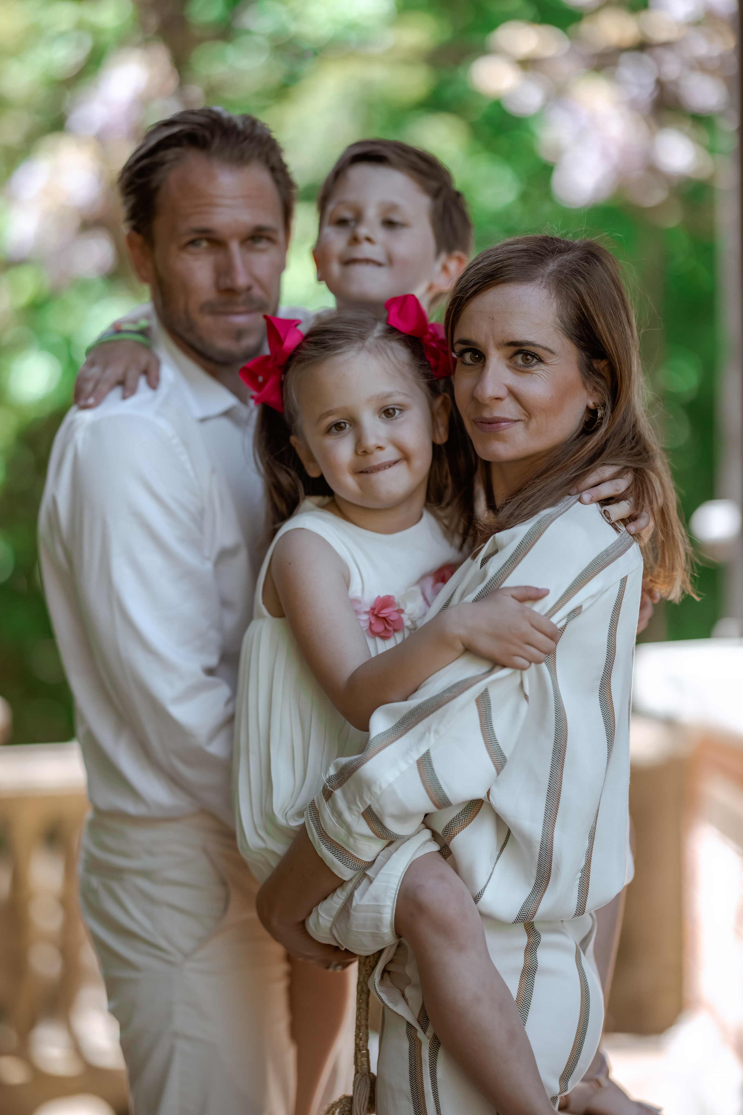 Veronique & Claudio. Family photographer Zurich & Switzerland Daria Moore