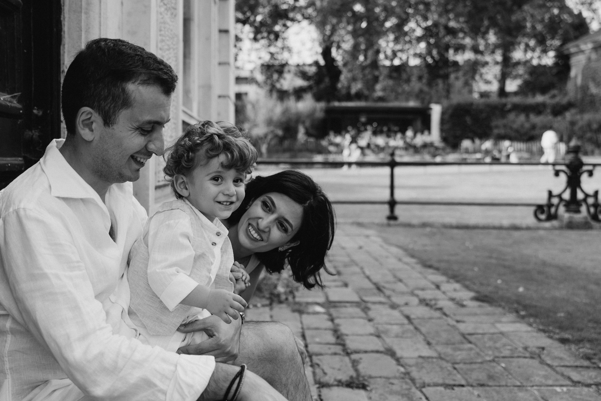Valerik with parents (Hyde park). Anastasia Klink, Photographer in London