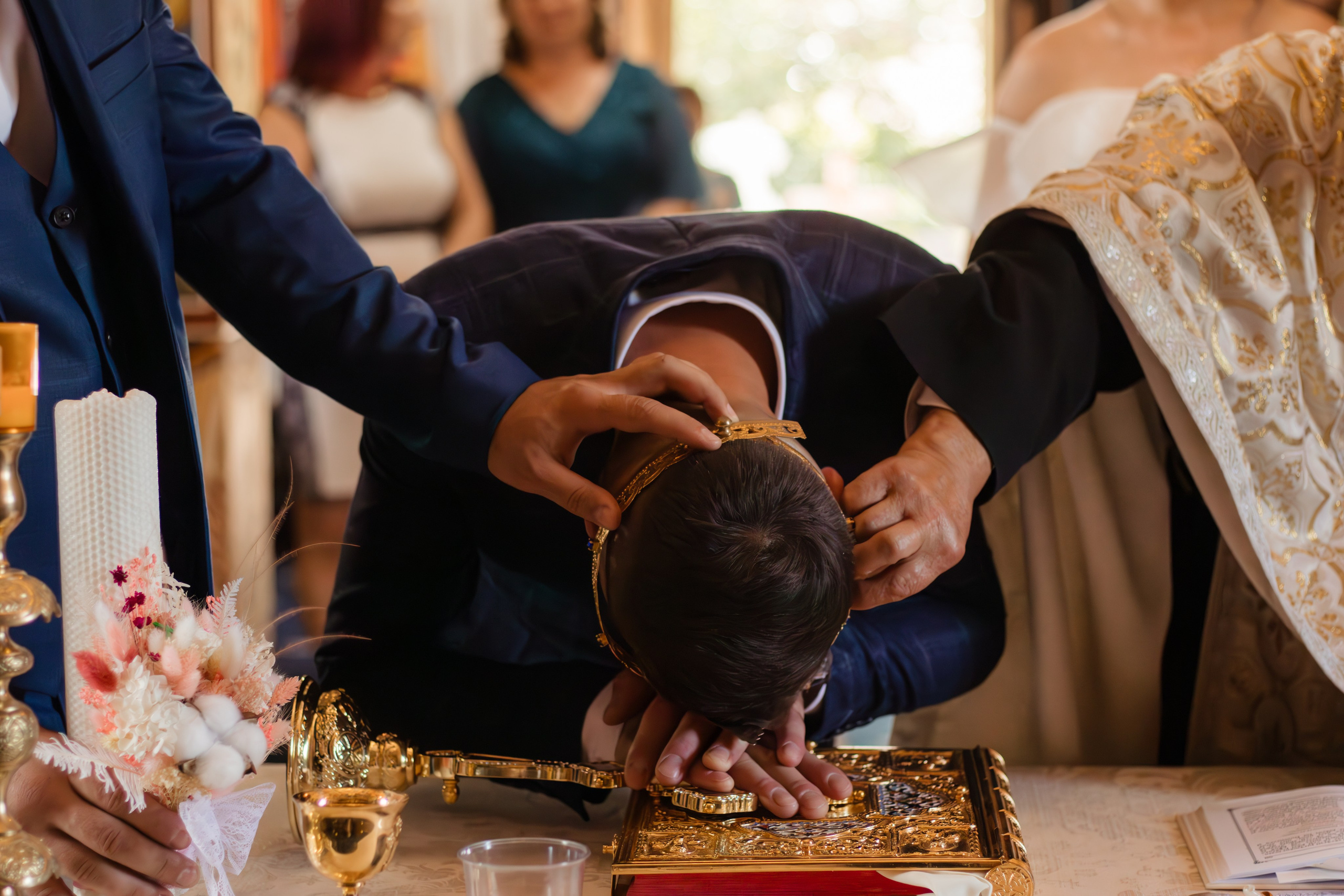 Oana & Vasile. Fotograf si videograf — evenimente si studio