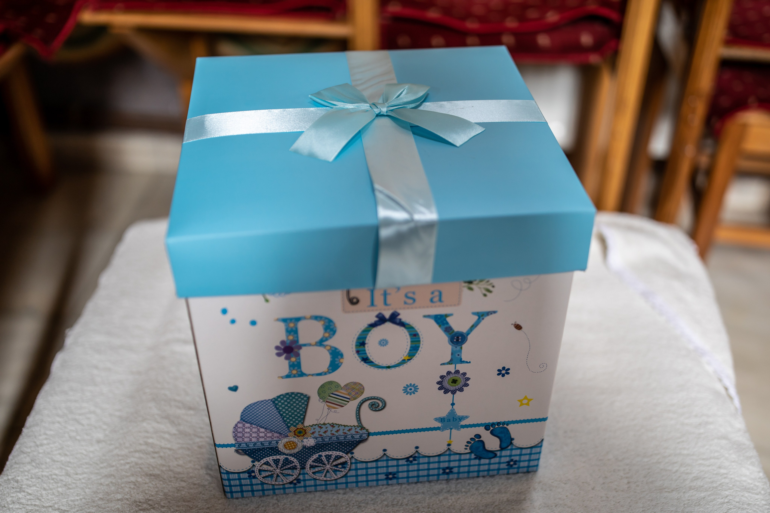 “Bebeluș botezat în biserică, ținut în brațe de nași”	•	“Detaliu cu lumânarea de botez decorată cu flori albe”	•	“Părinți emoționați alături de copilul lor la ceremonia de botez”	•	“Masa festivă de botez cu decor tematic și tort personalizat”	•	“Momentul în care preotul toarnă apă sfințită pe fruntea bebelușului”	“Bebeluș în rochie albă de botez, zâmbind în brațele mamei”	•	“Detaliu cu cruciulița de botez așezată pe o pernă de satin”	•	“Părinți și nași aprinzând lumânările în timpul ceremoniei de botez”	•	“Tort de botez decorat cu figurine tematice și numele copilului”	•	“Copil botezat dormind liniștit în pătuțul decorat festiv”	•	“Momentul în care preotul binecuvântează copilul în fața altarului”	•	“Invitați adunându-se în jurul mesei festive la petrecerea de botez”	•	“Bebeluș ținând în mână o jucărie personalizată primită la botez”	•	“Familie fericită pozând împreună după ceremonia de botez”	•	“Decor tematic cu baloane și flori la locația petrecerii de botez” fotograf Botoșani fotograf evenimente fotograf botez Alin Chirila fotograf alinofotostudio,- Preotul ținându-l pe micuțul Mathias Gabriel la botez, în biserica Înălțarea Domnului, Copălău  - Detalii de la botezul lui Mathias – lumânare, trusou și icoană  - Familia lui Mathias Gabriel alături de micuț, în ziua botezului  - Portret emoționant cu mama și bebelușul în brațe, în biserică,fotograf profesionist evenimente Botoșani, Iași, Suceava, Fălticeni, Bacău, Pașcani, Roman - AlinoFotoStudio by Alin Chirilă - servicii foto nuntă, botez, cununie, ședințe foto creative, albume personalizate, fotografii emoționante și calitative pentru cele mai importante momente din viață,fotograf nuntă Botoșani Alin Chirilă,  ședință foto botez Iași - AlinoFotoStudio,  servicii fotograf profesionist evenimente Suceava,  fotograf cununie civilă Fălticeni - Alin Chirilă,  album foto nuntă personalizat Bacău.“Bebeluș botezat în biserică, ținut în brațe de nași”	•	“Detaliu cu lumânarea de botez decorată cu flori albe”	•	“Părinți emoționați alături de copilul lor la ceremonia de botez”	•	“Masa festivă de botez cu decor tematic și tort personalizat”	•	“Momentul în care preotul toarnă apă sfințită pe fruntea bebelușului”	“Bebeluș în rochie albă de botez, zâmbind în brațele mamei”	•	“Detaliu cu cruciulița de botez așezată pe o pernă de satin”	•	“Părinți și nași aprinzând lumânările în timpul ceremoniei de botez”	•	“Tort de botez decorat cu figurine tematice și numele copilului”	•	“Copil botezat dormind liniștit în pătuțul decorat festiv”	•	“Momentul în care preotul binecuvântează copilul în fața altarului”	•	“Invitați adunându-se în jurul mesei festive la petrecerea de botez”	•	“Bebeluș ținând în mână o jucărie personalizată primită la botez”	•	“Familie fericită pozând împreună după ceremonia de botez”	•	“Decor tematic cu baloane și flori la locația petrecerii de botez” fotograf Botoșani fotograf evenimente fotograf botez Alin Chirila fotograf alinofotostudio.fotograf botez Amelis Maria, fotografie botez Botoșani, fotograf Alin Chirilă, amintiri botez, fotografii botez, botez Amelis Maria, fotograf copii, fotografie botez în Botoșani,