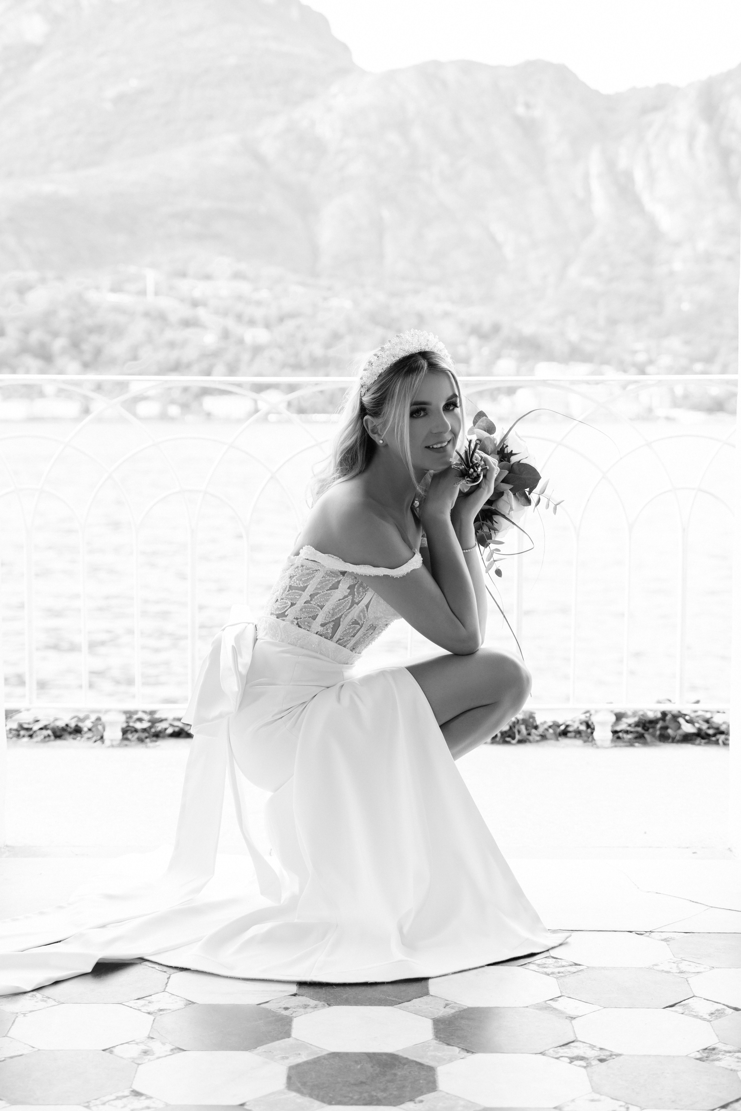 Romance Across Borders: Romania to Lake Como. Ioana Timis