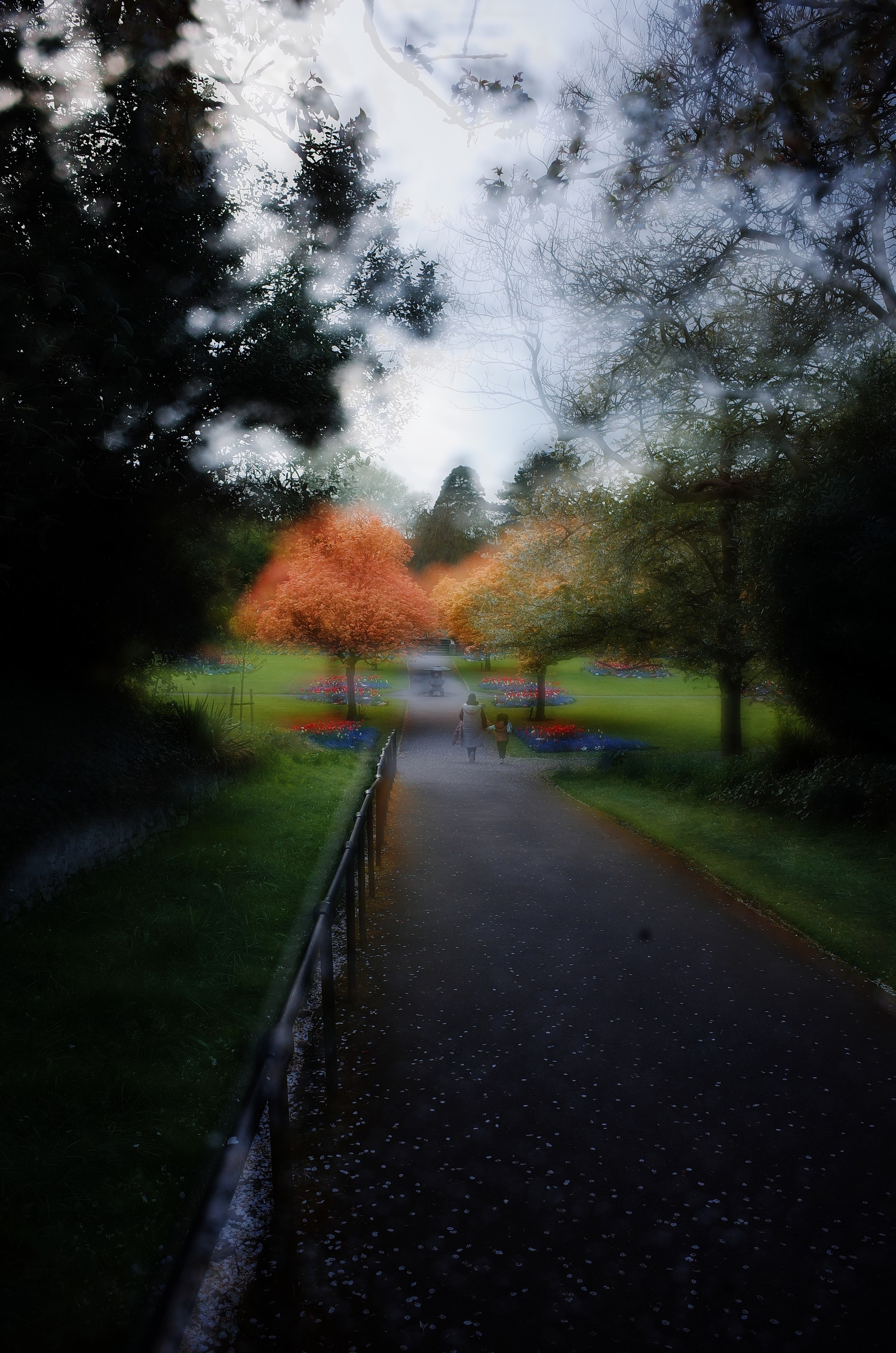 Kingsnorth in Gold. Victoria Dini. Art photography in London / Folkestone, UK