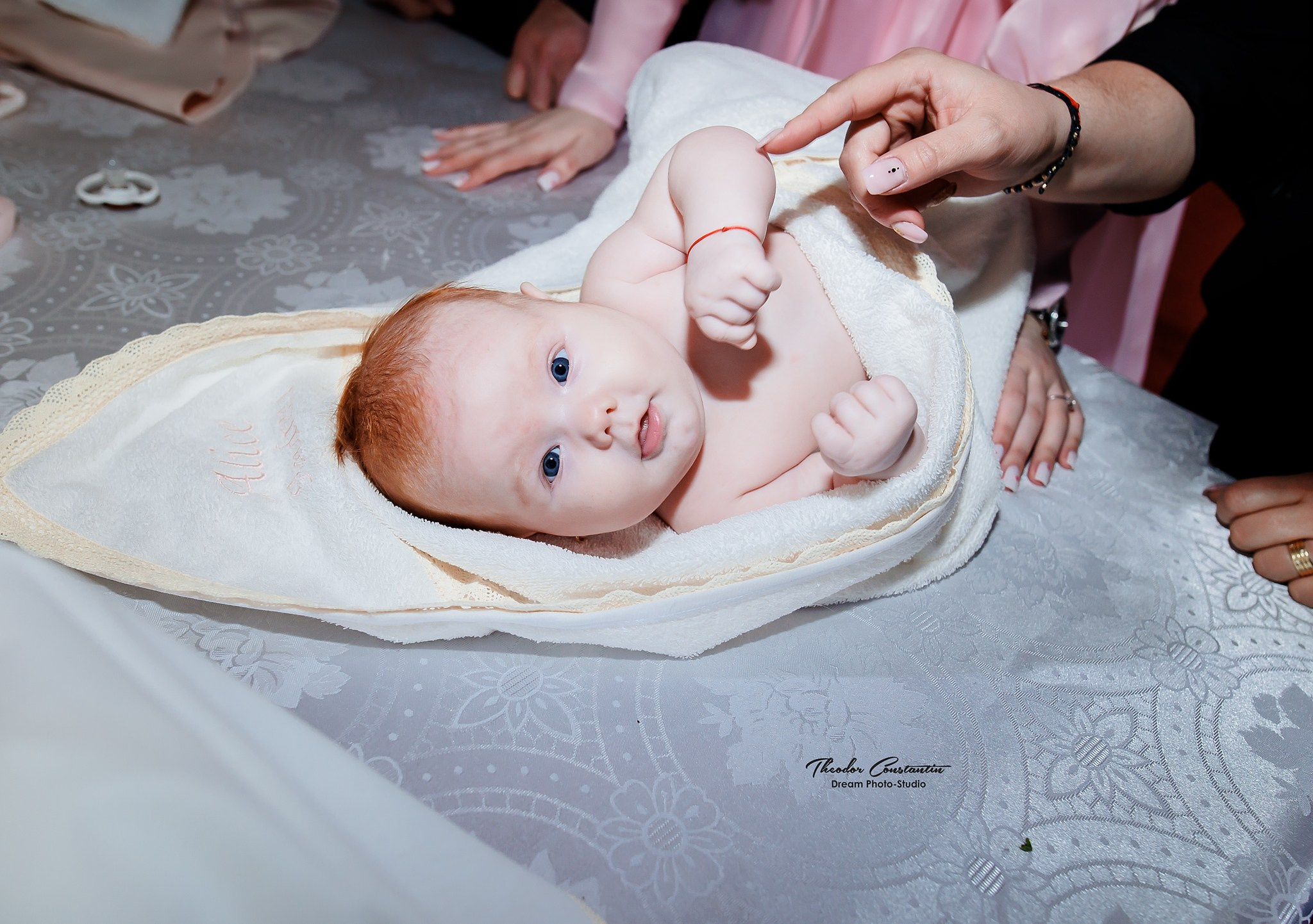 Botez. Dream Studio Galați – ședințe foto profesionale pentru familie, portrete și evenimente