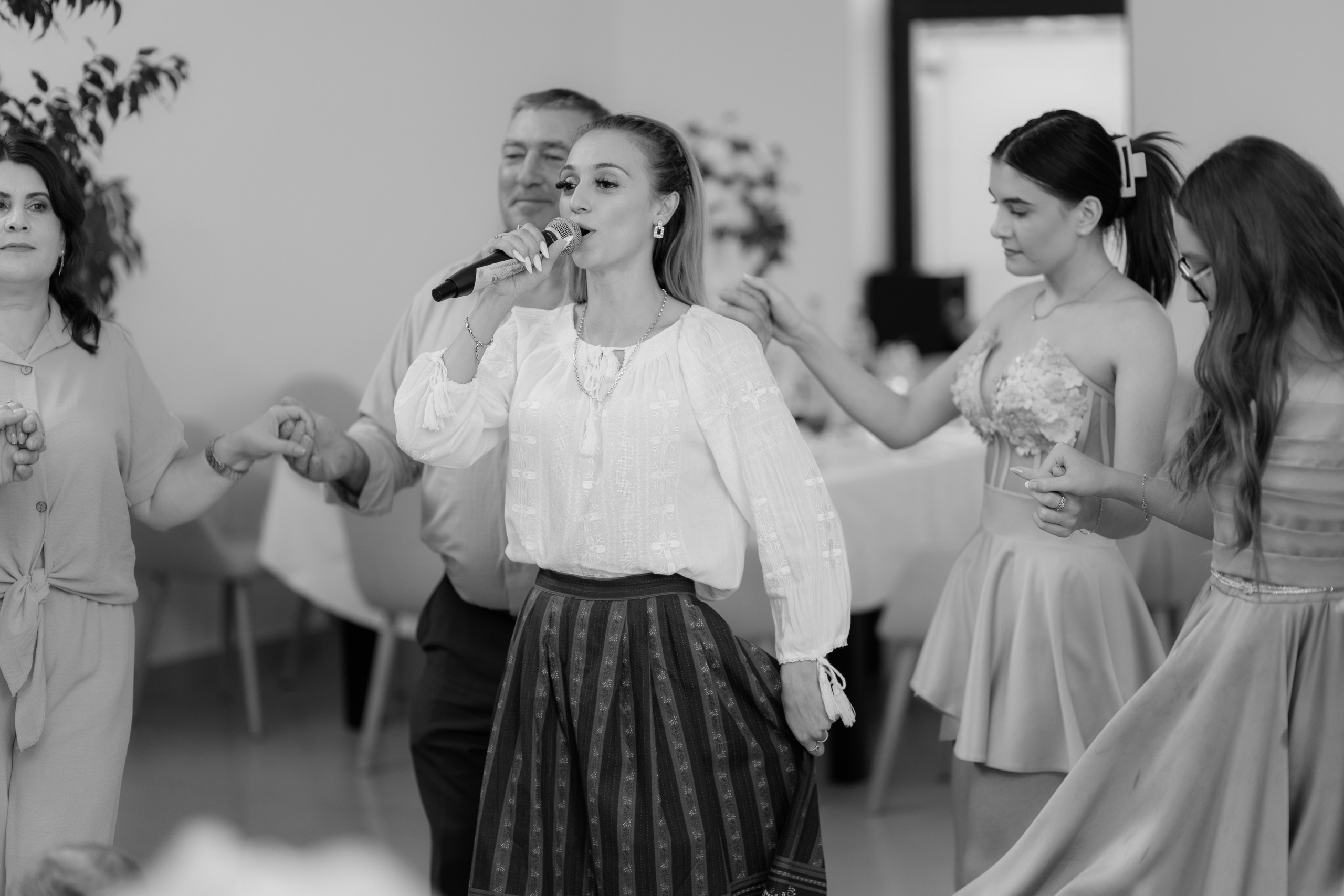 Anastasia. Fotograf si videograf — evenimente si studio