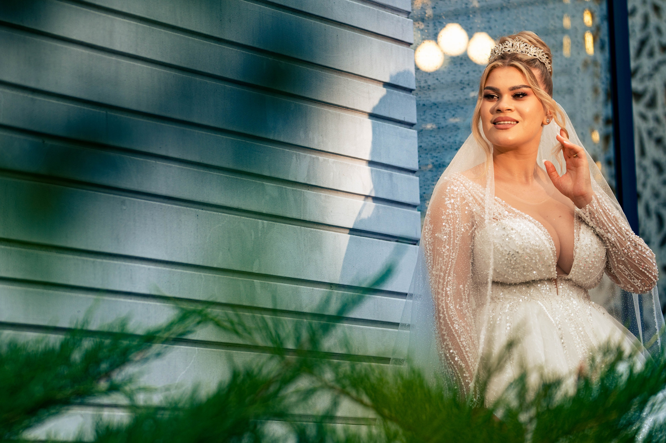 Andreea, Damian si Aris. Acasă