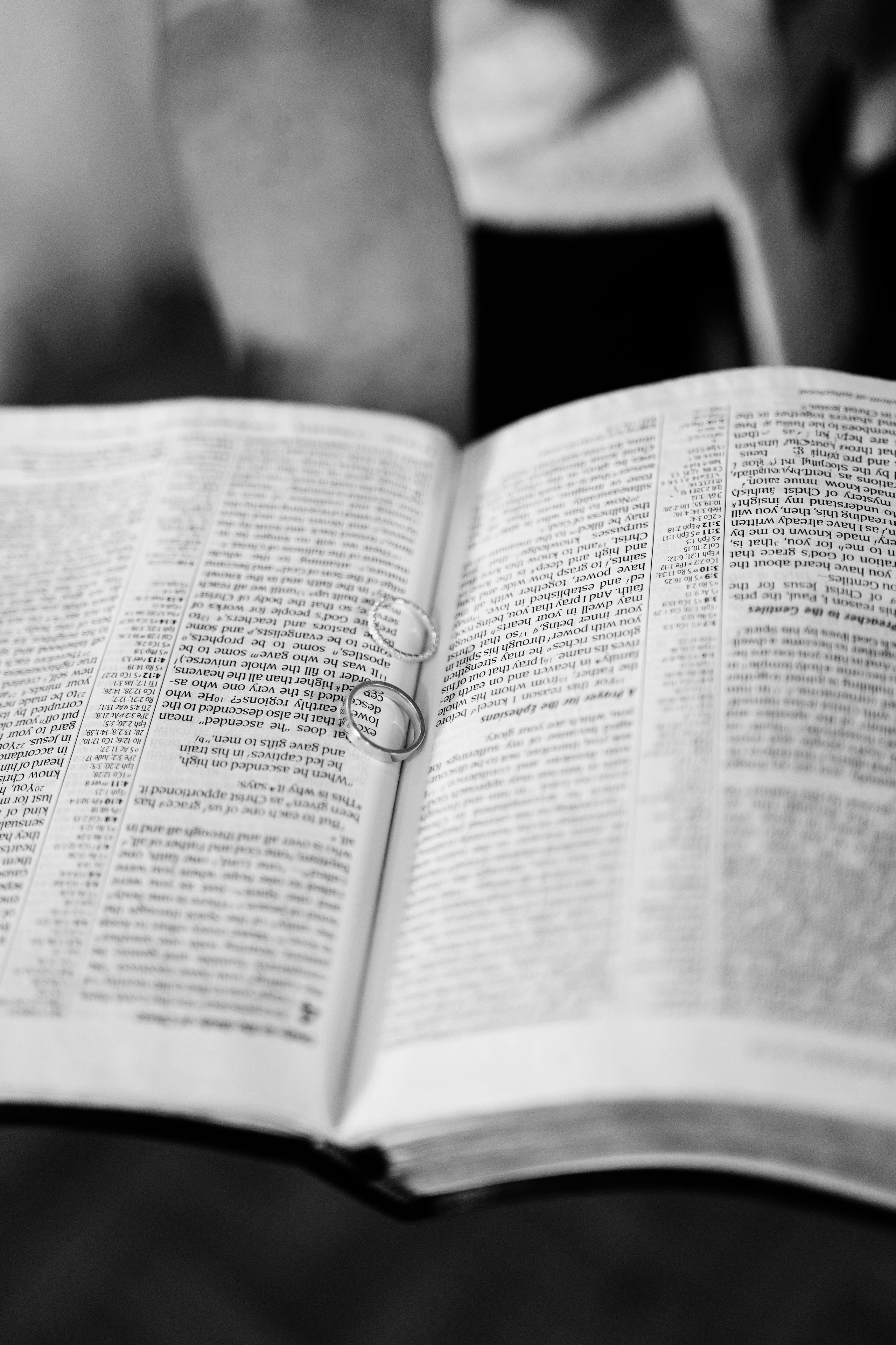 Wedding photosession in east London. Wedding and family photographer in London