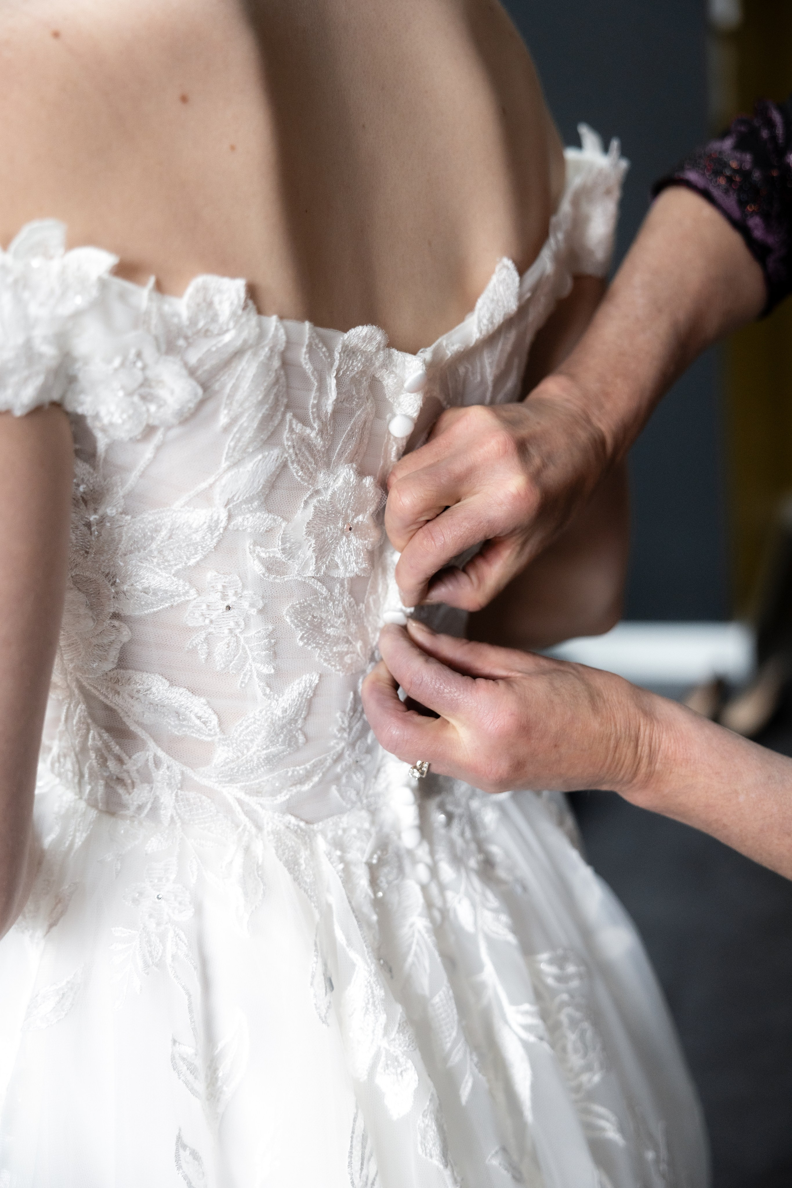 Christmas wedding to remember in Toulouse, Capitole. Gillian & Scott. Eugenie Smirnova — wedding, corporate and lifestyle photographer in Toulouse and Southwest France