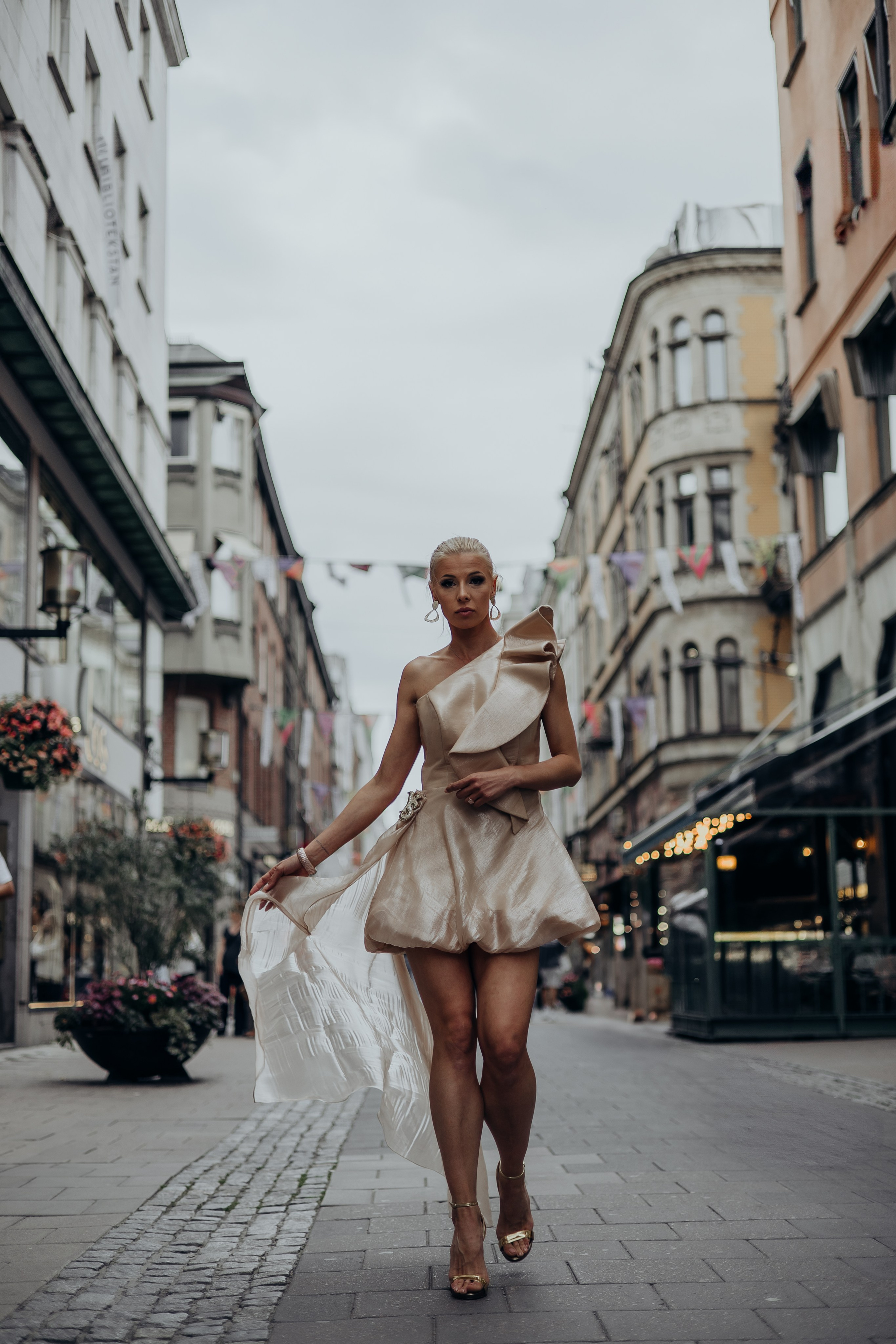Elegance in motion. Iryna Zhyvora | Photographer | Stockholm