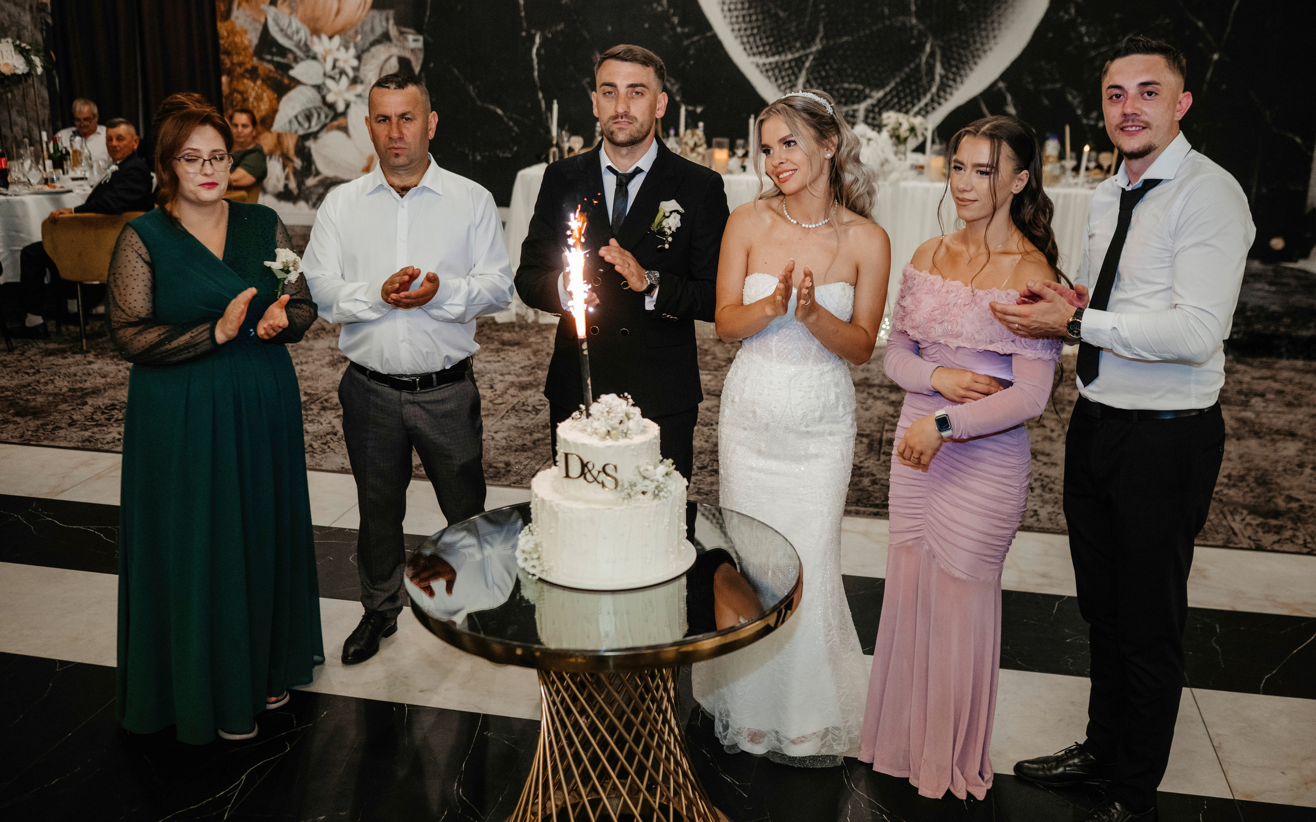 🤎 D a n i e l & S i m o n a - Wedding Day Preview. Wedding & Family Photographer