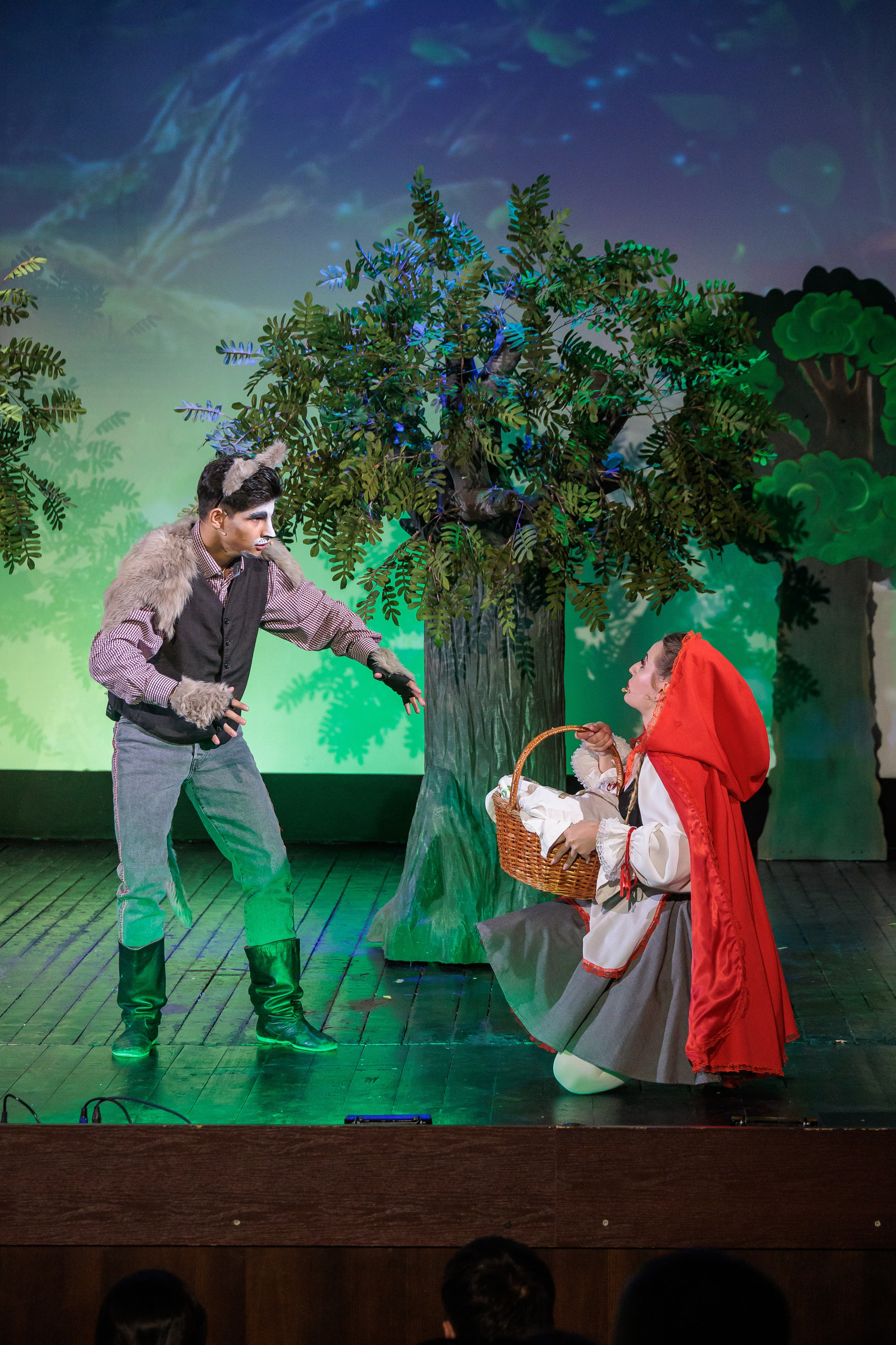 Povestea Scufita Rosie. Clounella. ✔️ Servicii foto si video in Chisinau Moldova - Cinematic.md