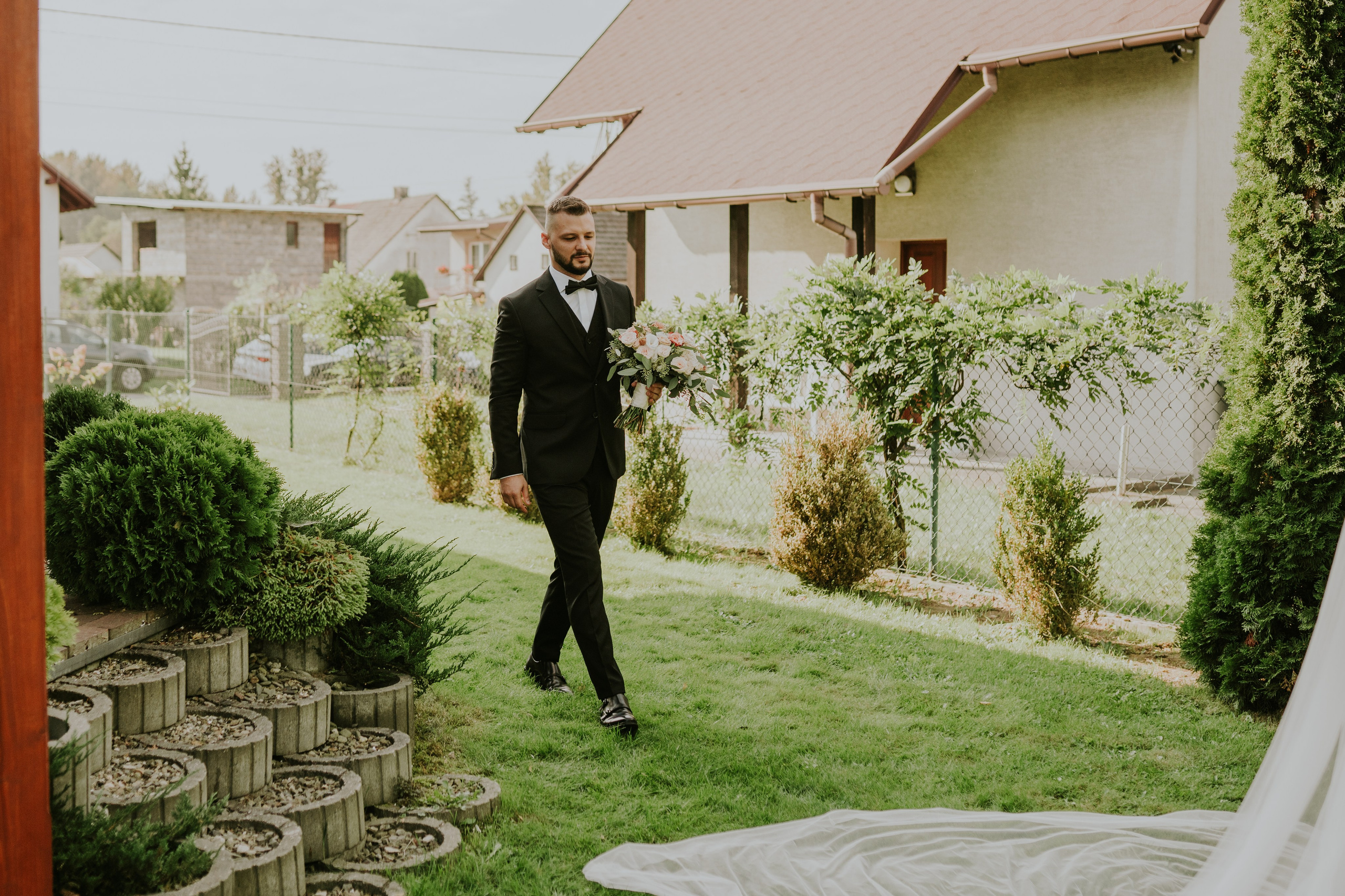 Sala Koralowa w Jaworzu: Opowieść o ślubie Nikoli i Kacpra. Karkowskafoto - fotografia miłości