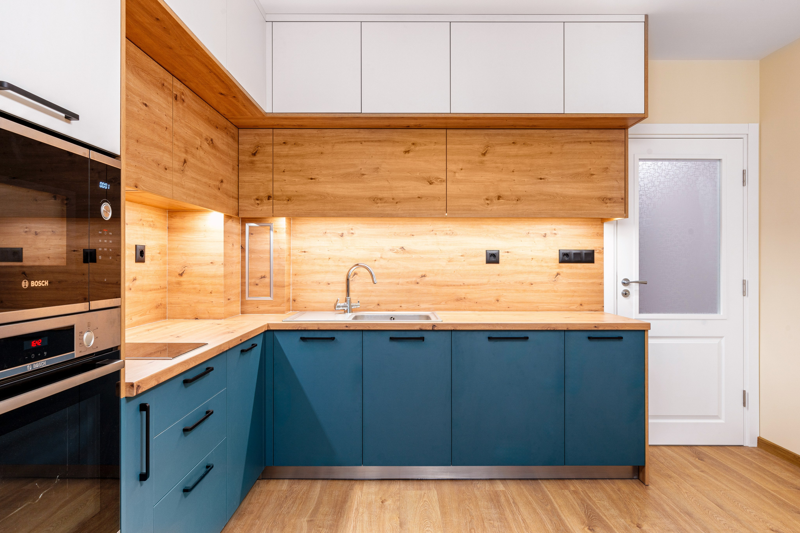 Мебели Русев-цялостно обзавеждане за апартамент. Професионален фотограф в Пловдив и областта