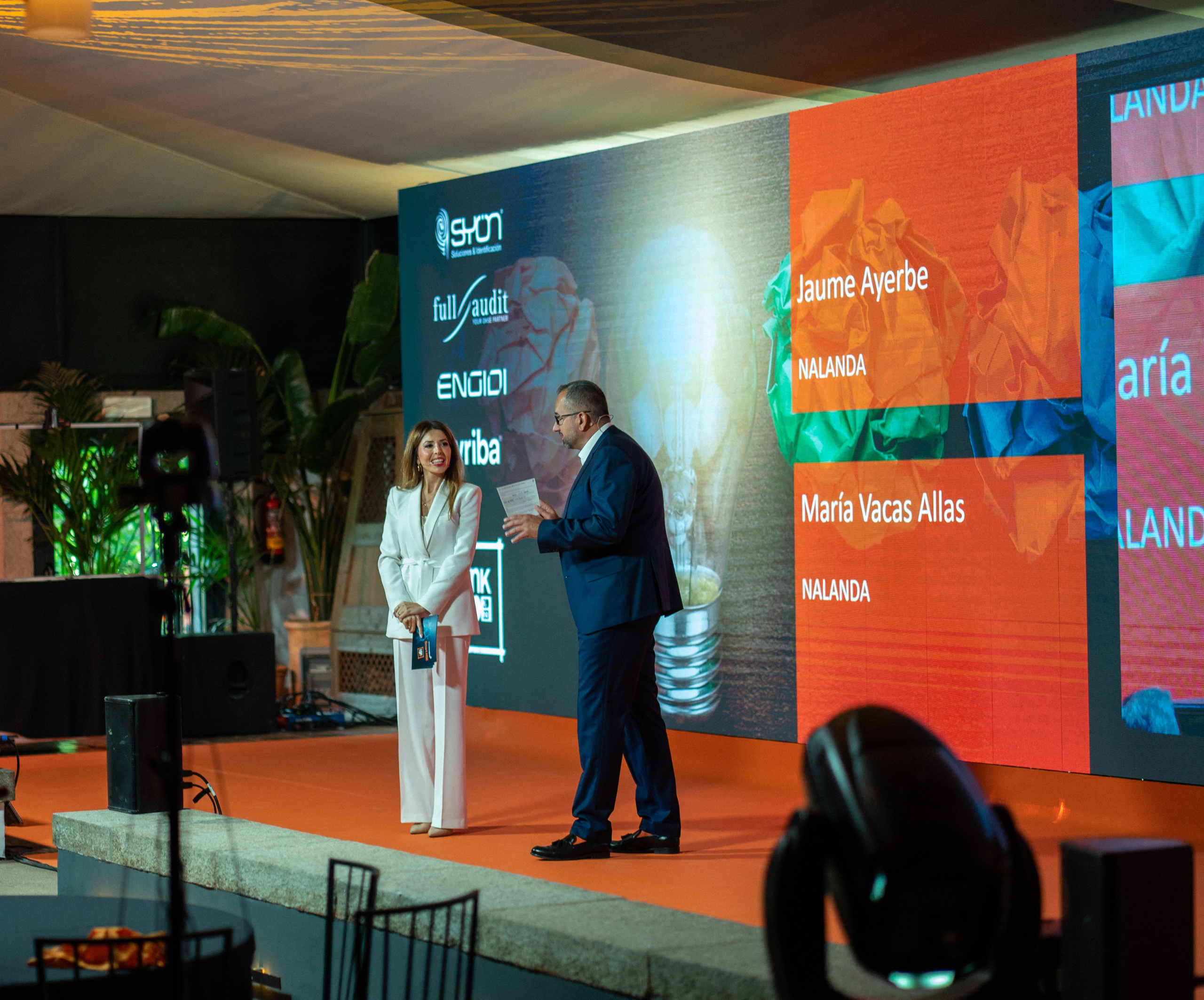 Nalanda. Smart HSE Link-Up. Женские портреты в Мадриде — естественная красота и свет | Anna Maruleva