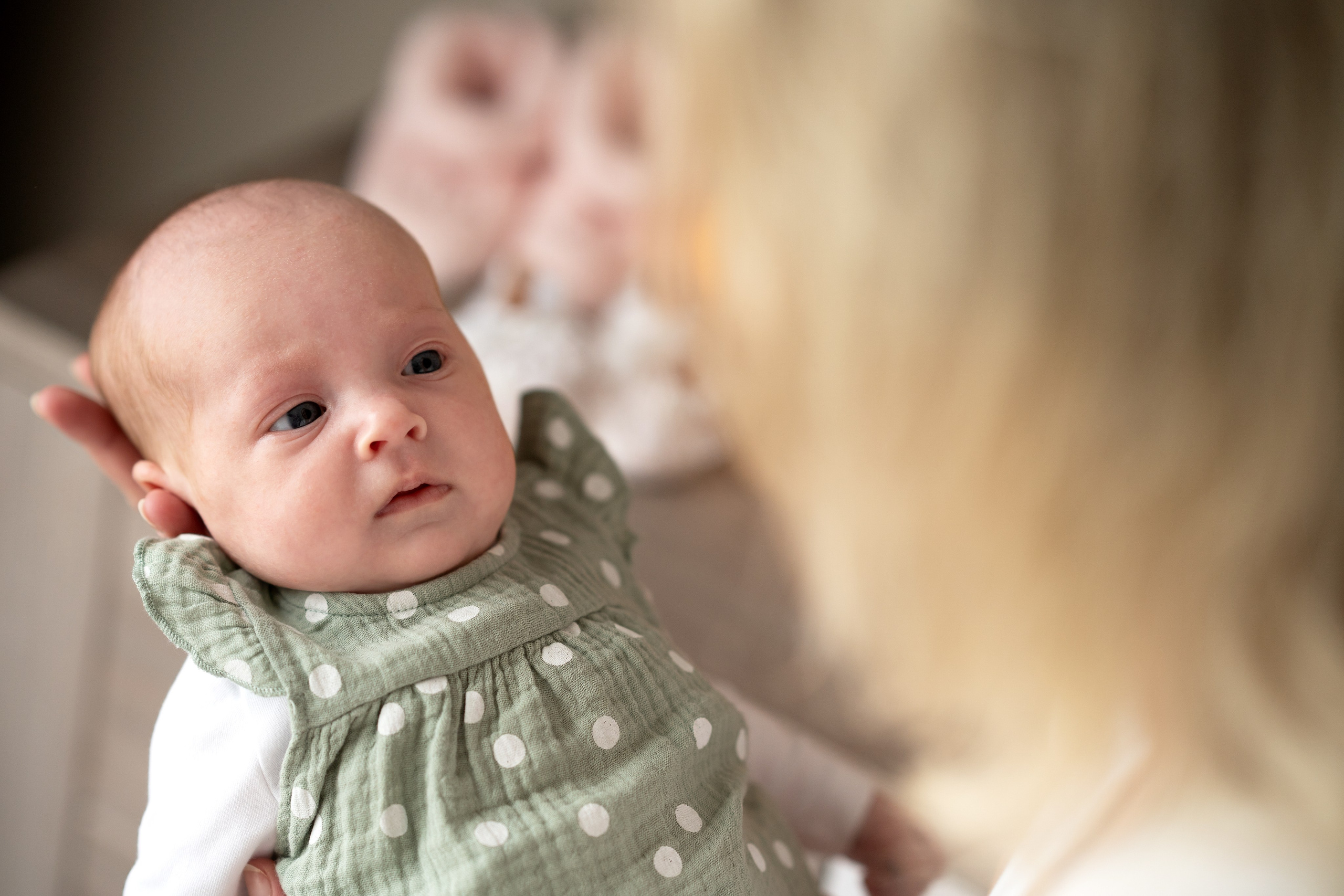 Babybauch & Newborn. Hochzeit und Familien Foto und Video
