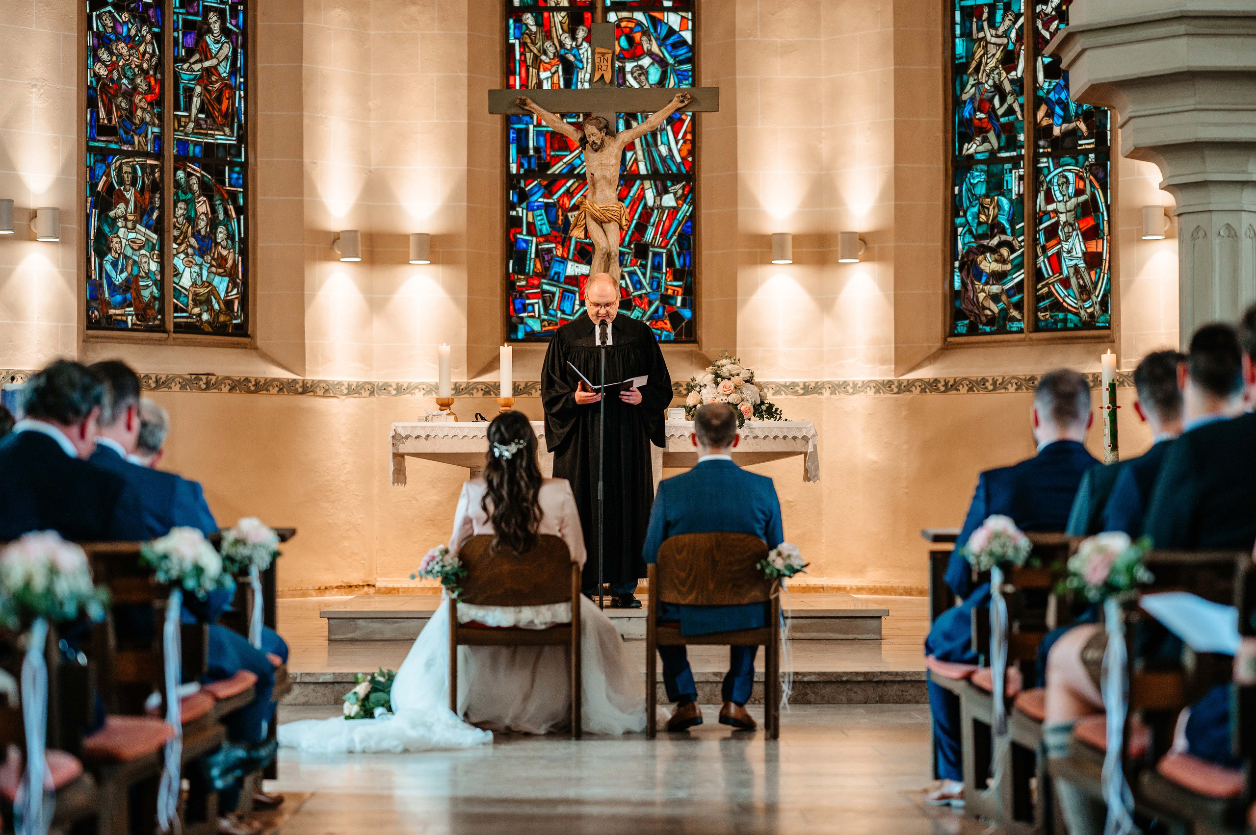 Hochzeit von Karoline & Martin im Hofgut Domäne Hechingen | GentleFrame Hochzeitsfotografie. Authentische, emotionale, zeitlose Hochzeitsfotografie aus Albstadt
