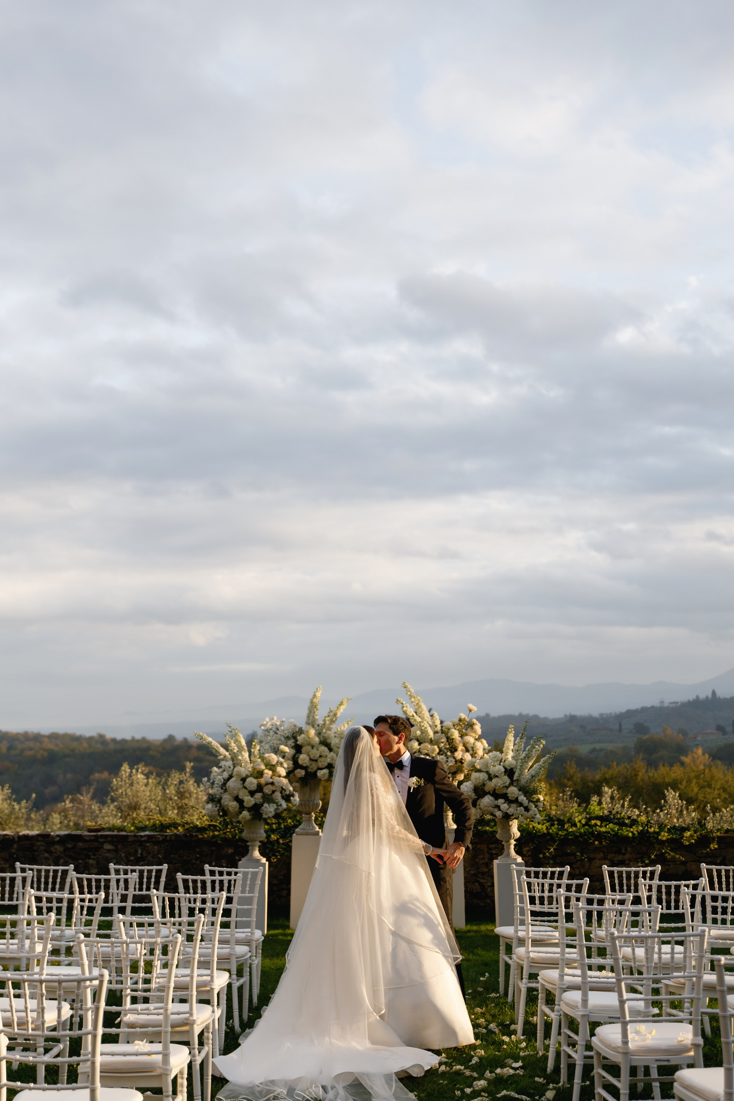 Destination wedding Photographer Italy Tuscany Rome Como Umbria. Wedding Photographer Rome Tuscany Como Sicily Puglia Amalfy Italy- Oksana Savenchuk