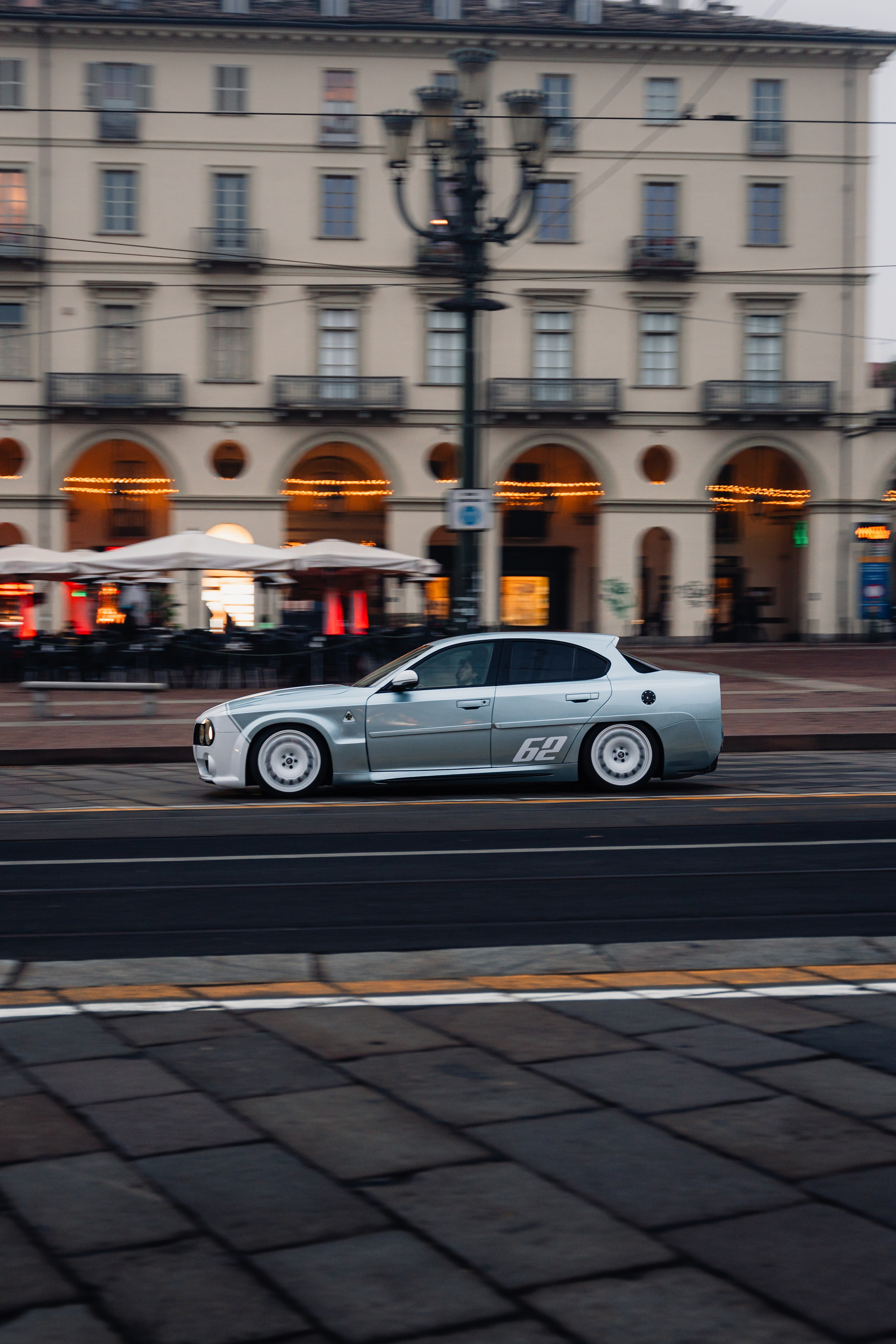 Afla Romeo Giulia ErreErre Fuoriserie. Photographe de voitures à Paris — Vitalii Motruk