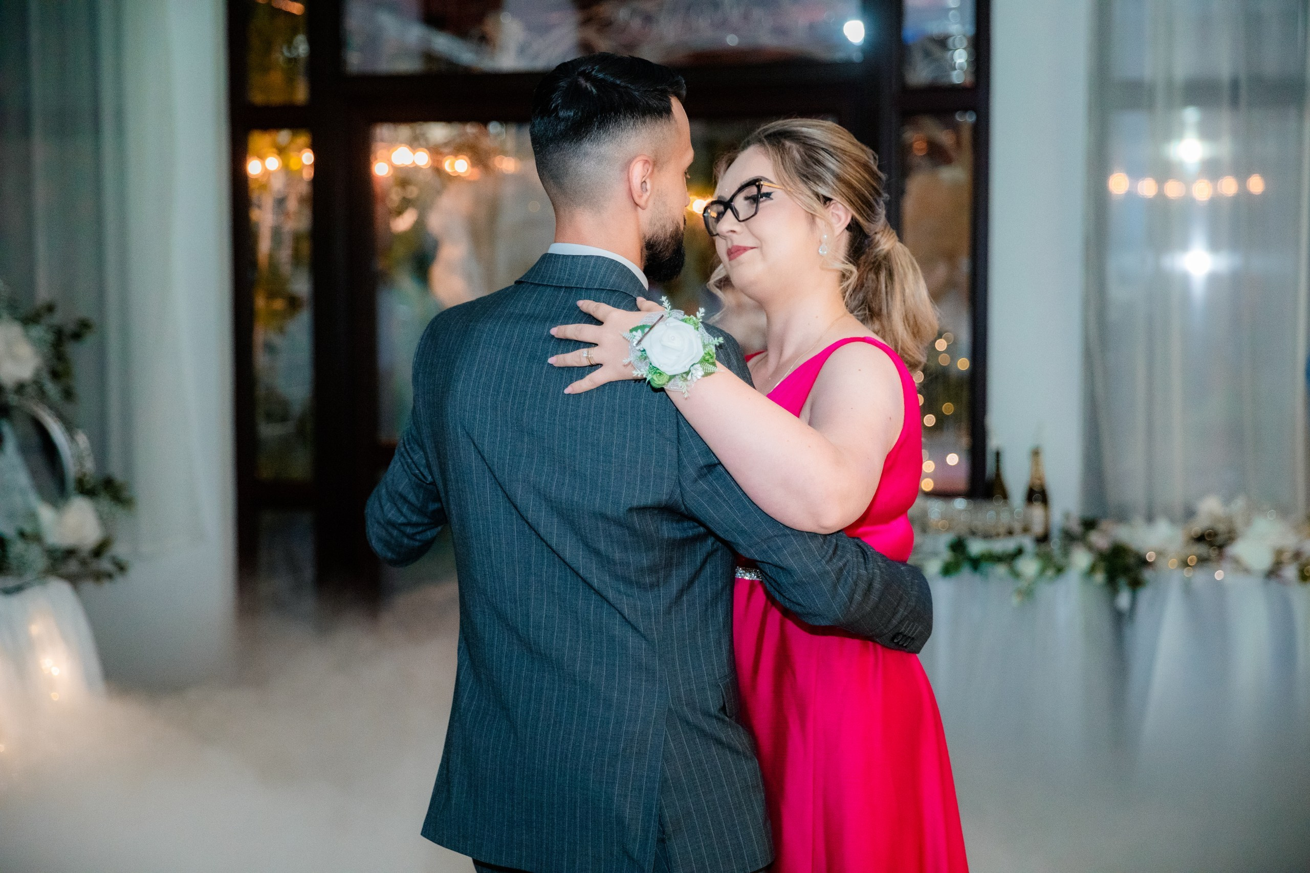 servicii foto. servicii foto Botoșani. servicii foto video Botoșani. fotograf nunta. fotograf evenimente. fotograf nunta Botoșani. Alin chirila. Alin chirila fotograf. Alinofotostudio.- Mire și mireasă – Sergiu & Liliana – ziua nunții, 2024  - Emoții în ziua nunții – Sergiu și Liliana  - Dansul mirilor – fotografie artistică nuntă 2024  - Sedinta foto romantică în natură – Sergiu & Liliana  - Rochia de mireasă și detalii de nuntă elegante