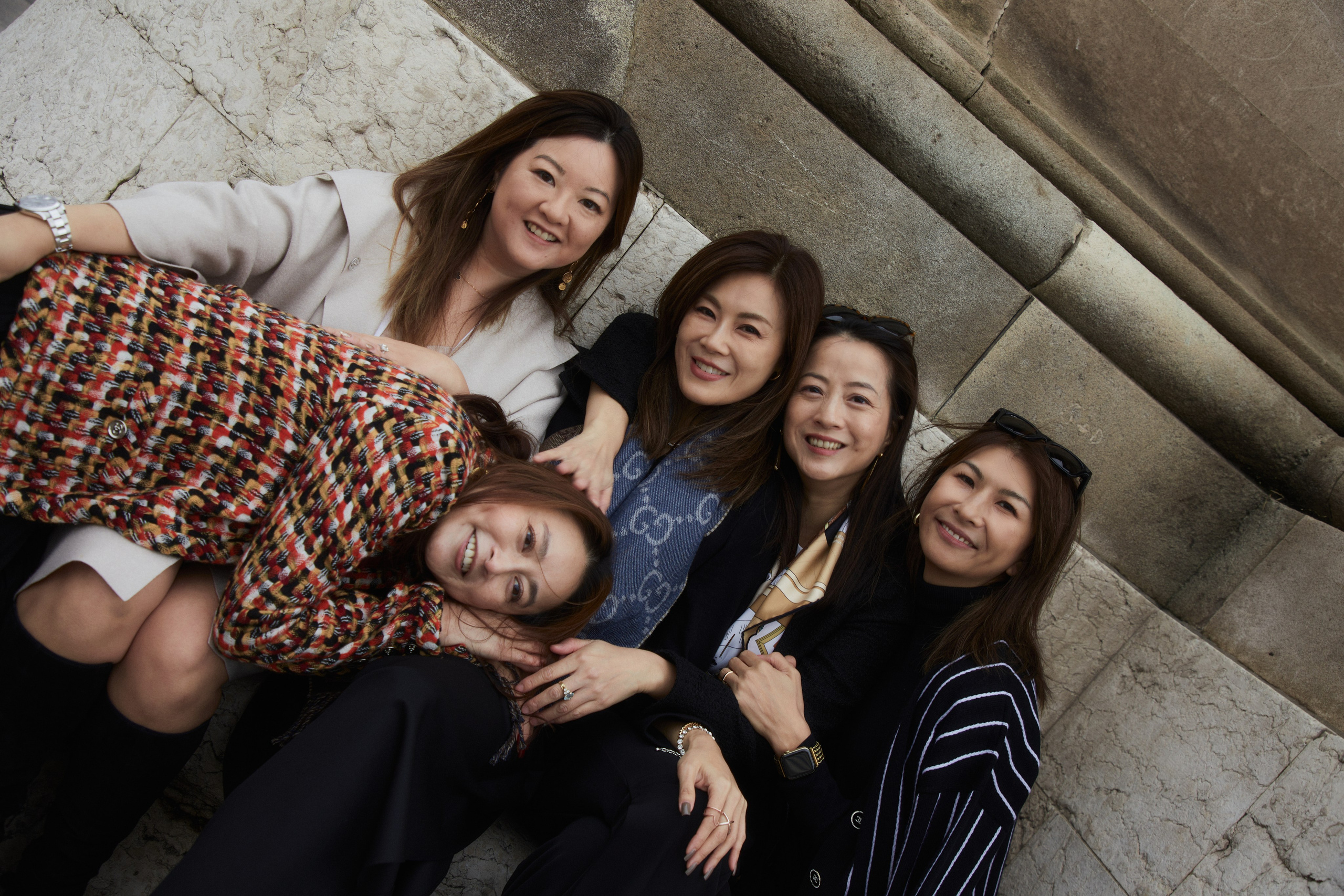 Friends. Photographer in Paris