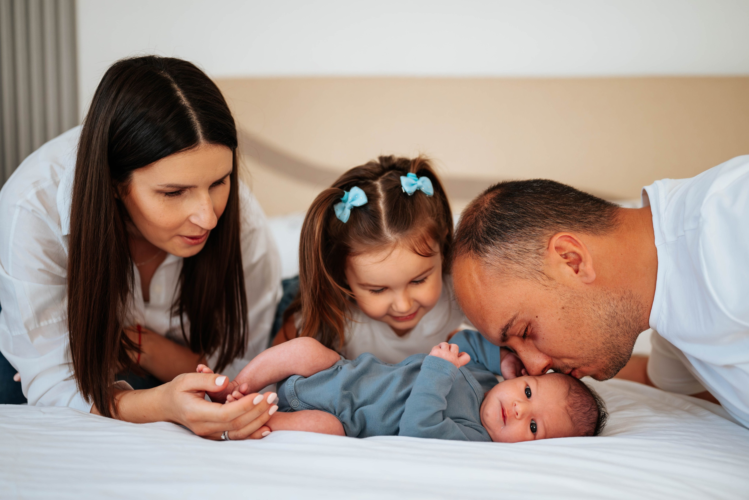 FOTOGRAFISANJE BEBA KOD KUĆE. Dečiji i porodični fotograf