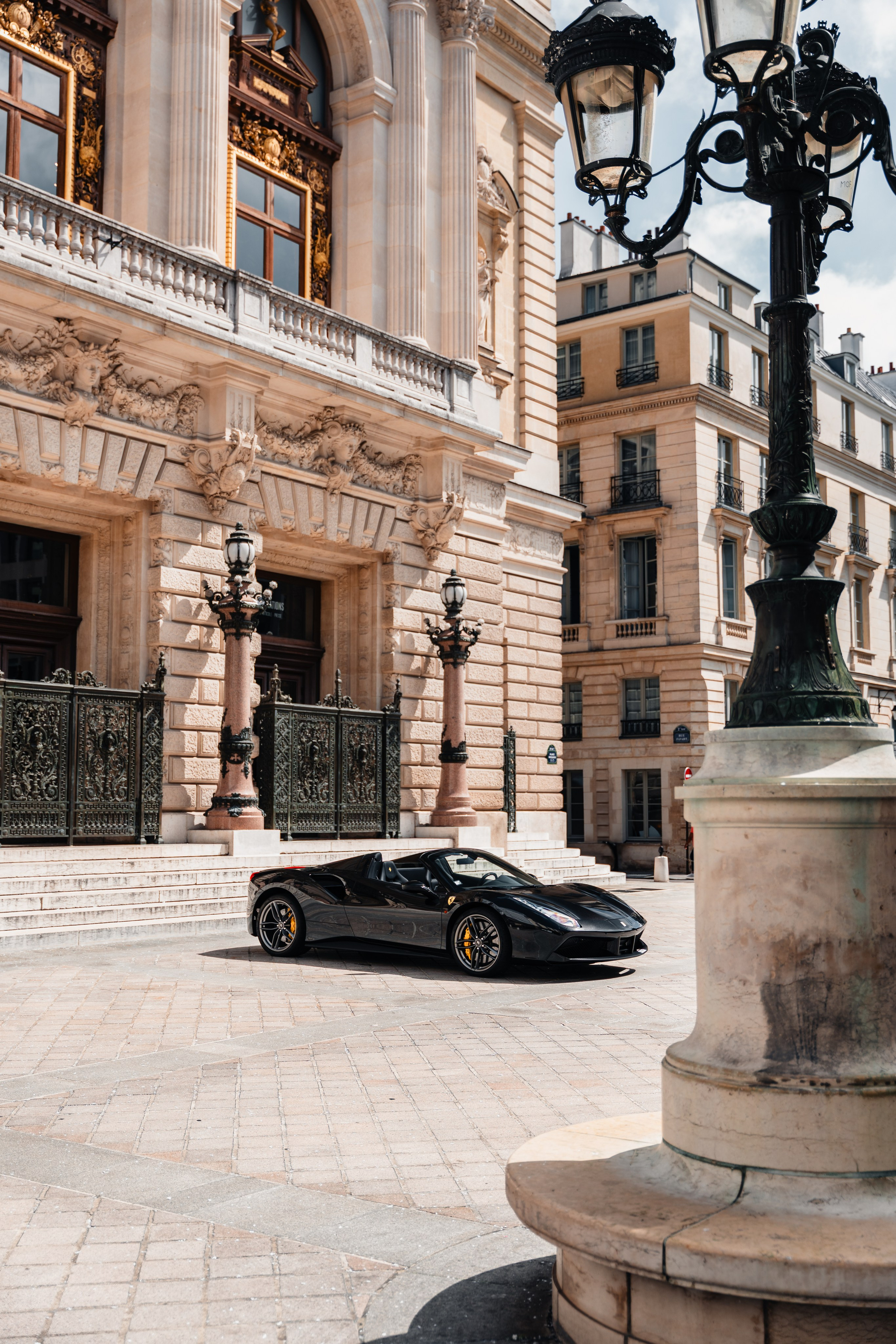 Ferrari 488 Spider. Photographer in Paris — Vitalii Motruk
